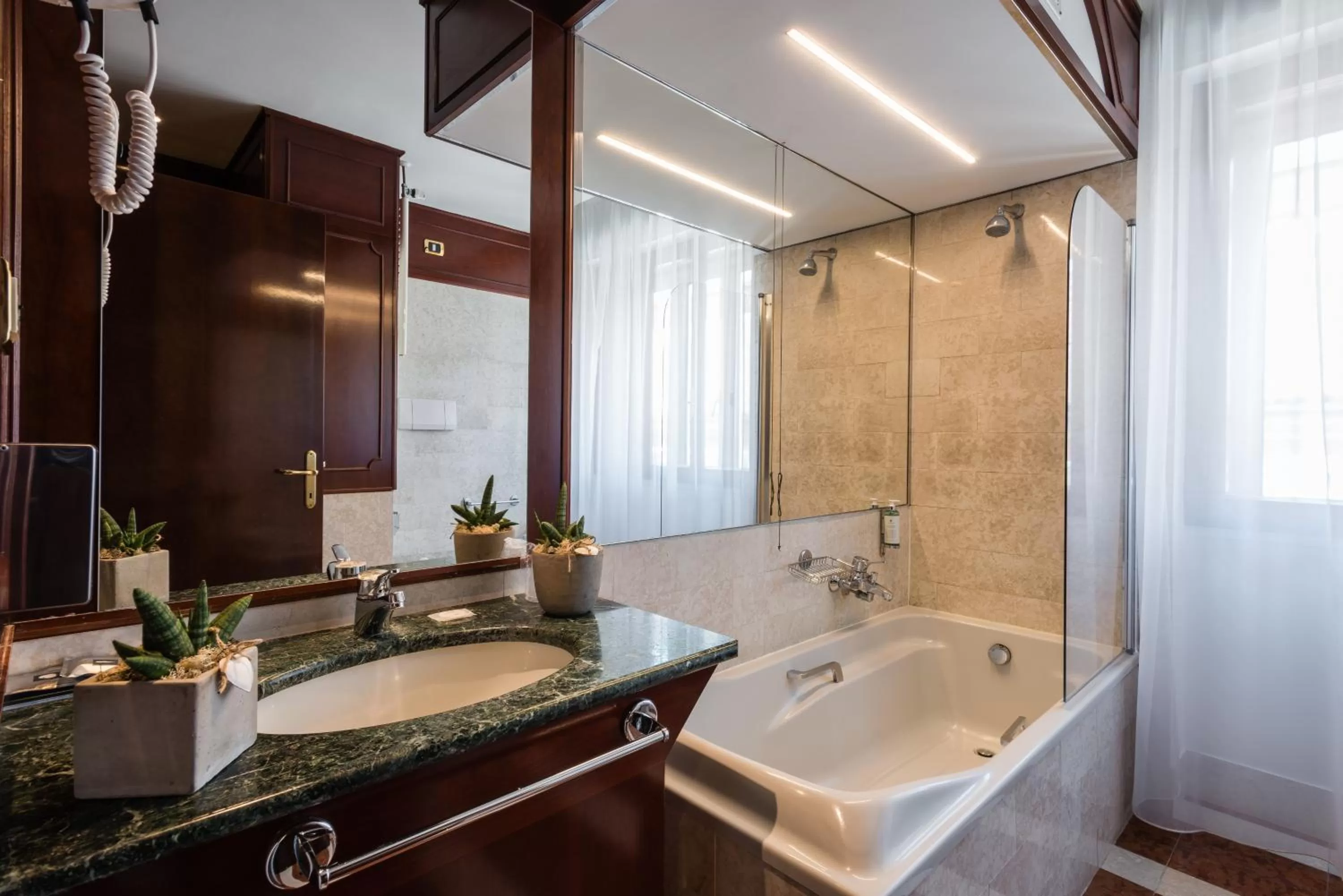 Bathroom in Alli Due Buoi Rossi