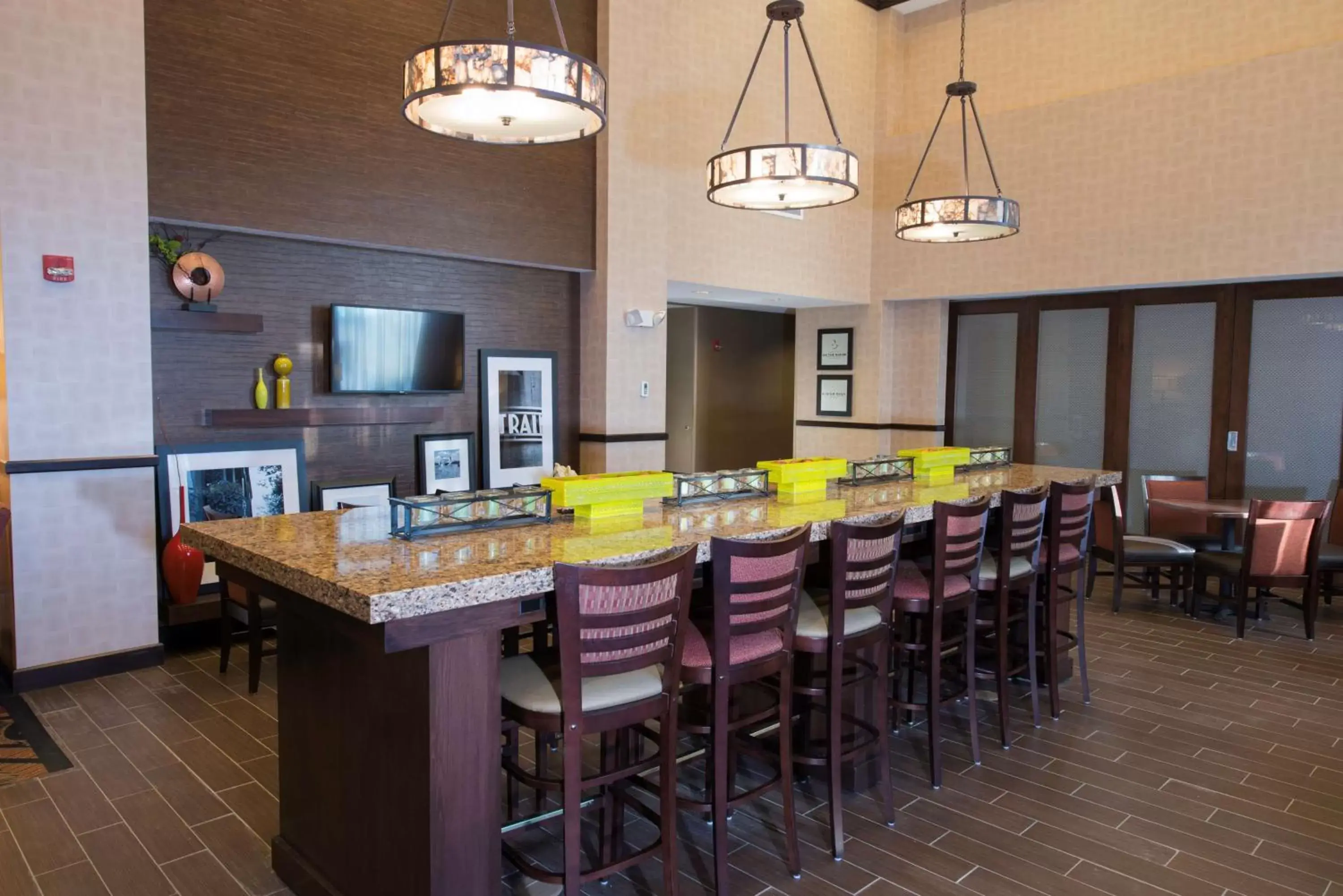 Lobby or reception, Restaurant/Places to Eat in Hampton Inn & Suites Bismarck Northwest