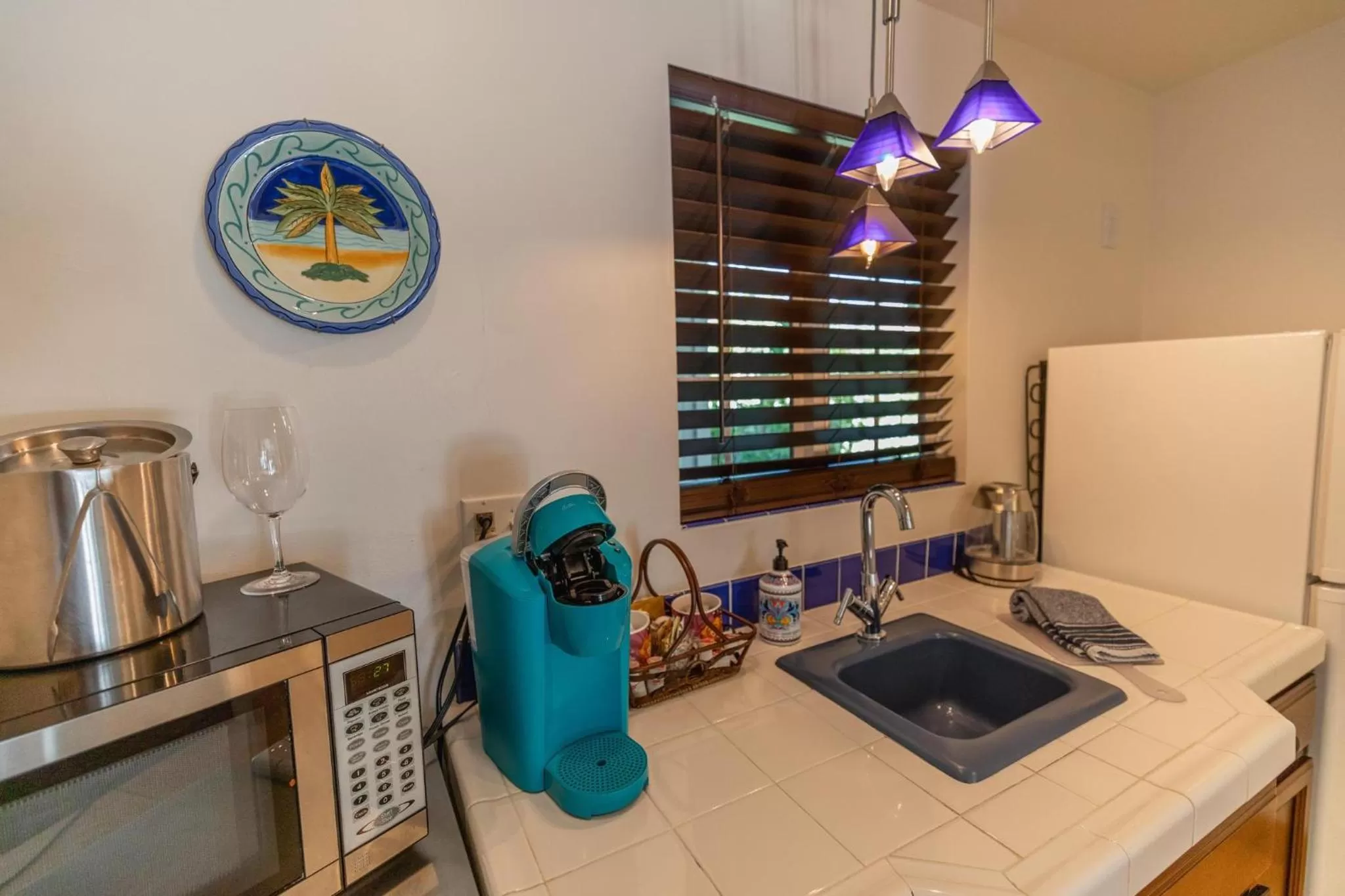 Kitchen or kitchenette in Old Ranch Inn - Adults Only 21 & Up