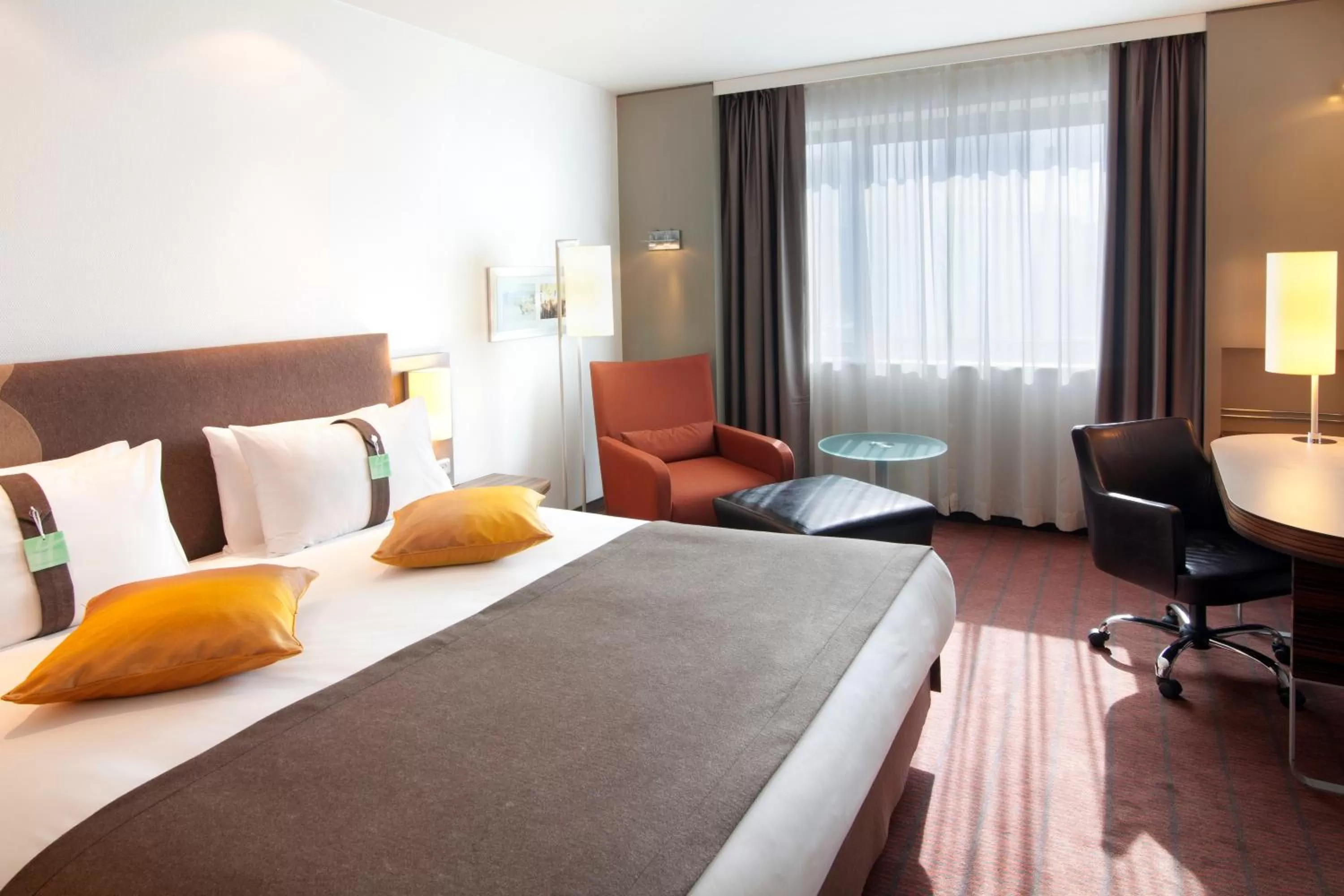 Photo of the whole room, Bed in Holiday Inn Almaty by IHG