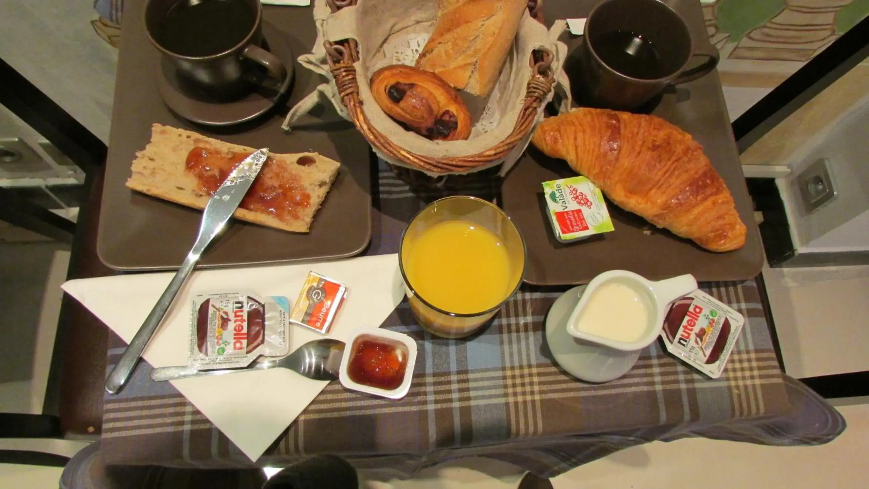 Food, Breakfast in Hotel la Perle Montparnasse