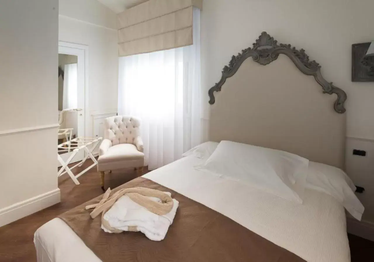 Bedroom, Bed in Palazzo Lorenzo Hotel Boutique & Spa
