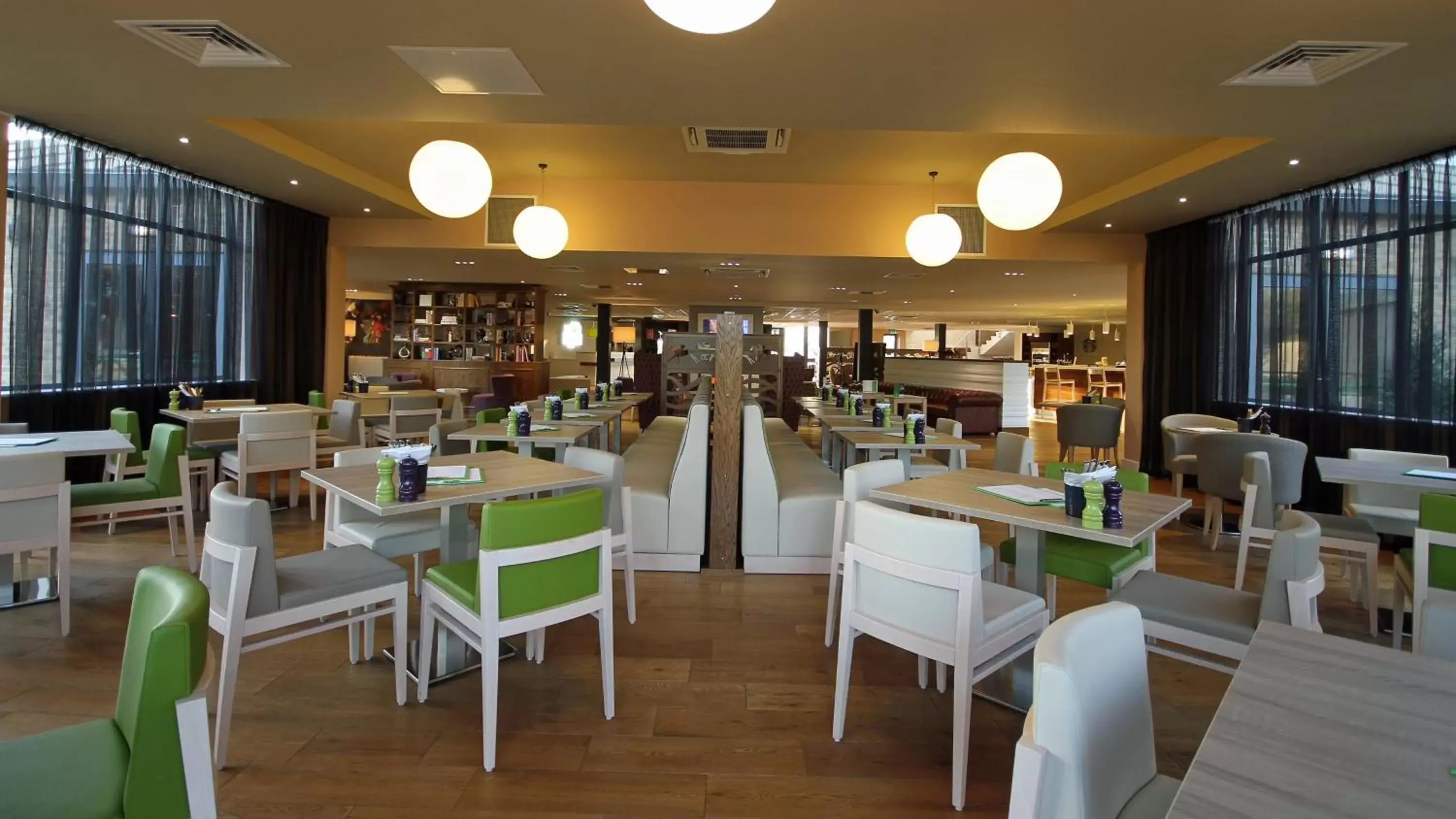 Restaurant/Places to Eat in Holiday Inn Huntingdon Racecourse, an IHG Hotel