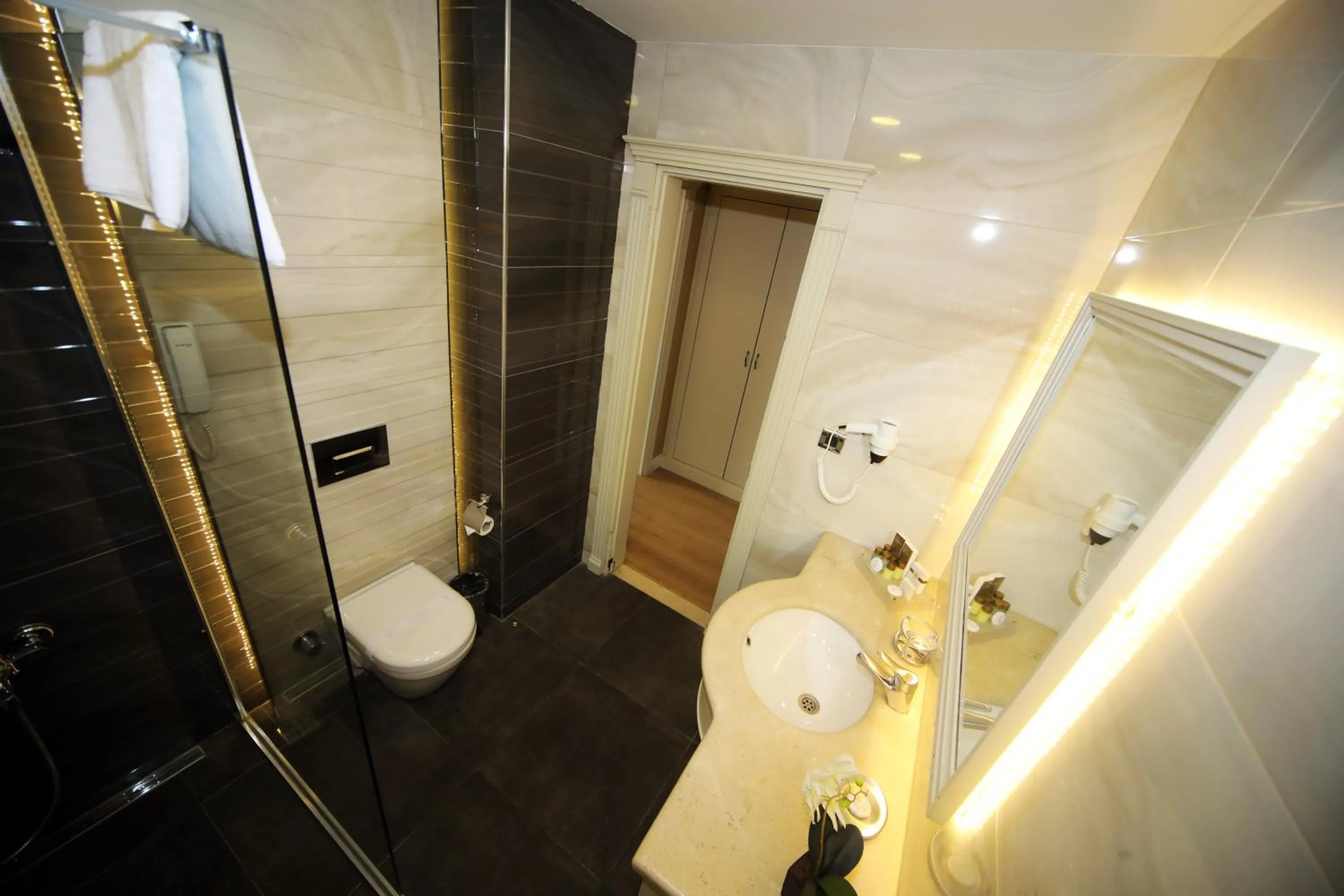 Bathroom in Bilek Istanbul Hotel