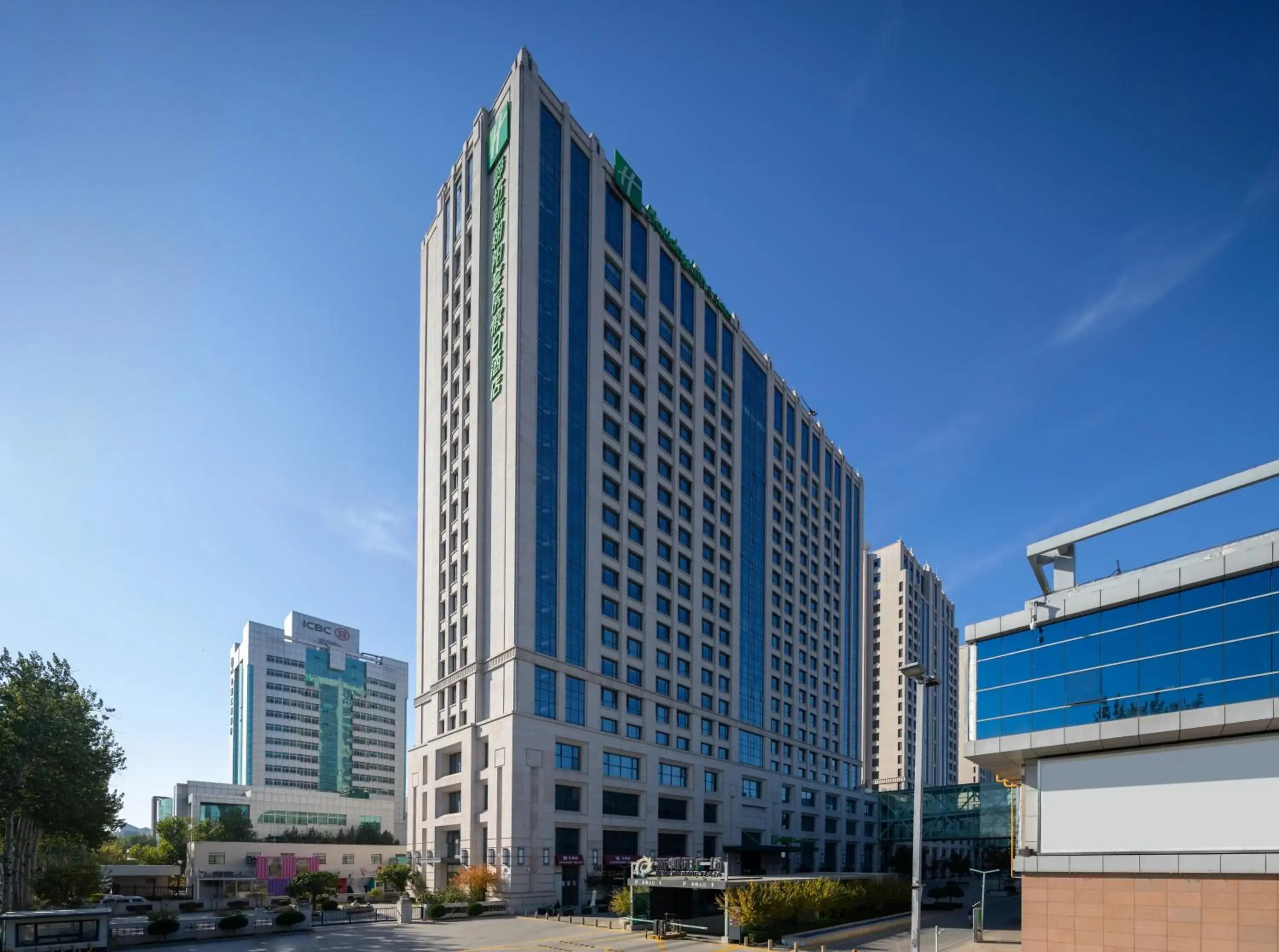 Property building in Holiday Inn Express Langfang New Chaoyang by IHG Property building in Holiday Inn Express Langfang New Chaoyang by IHG