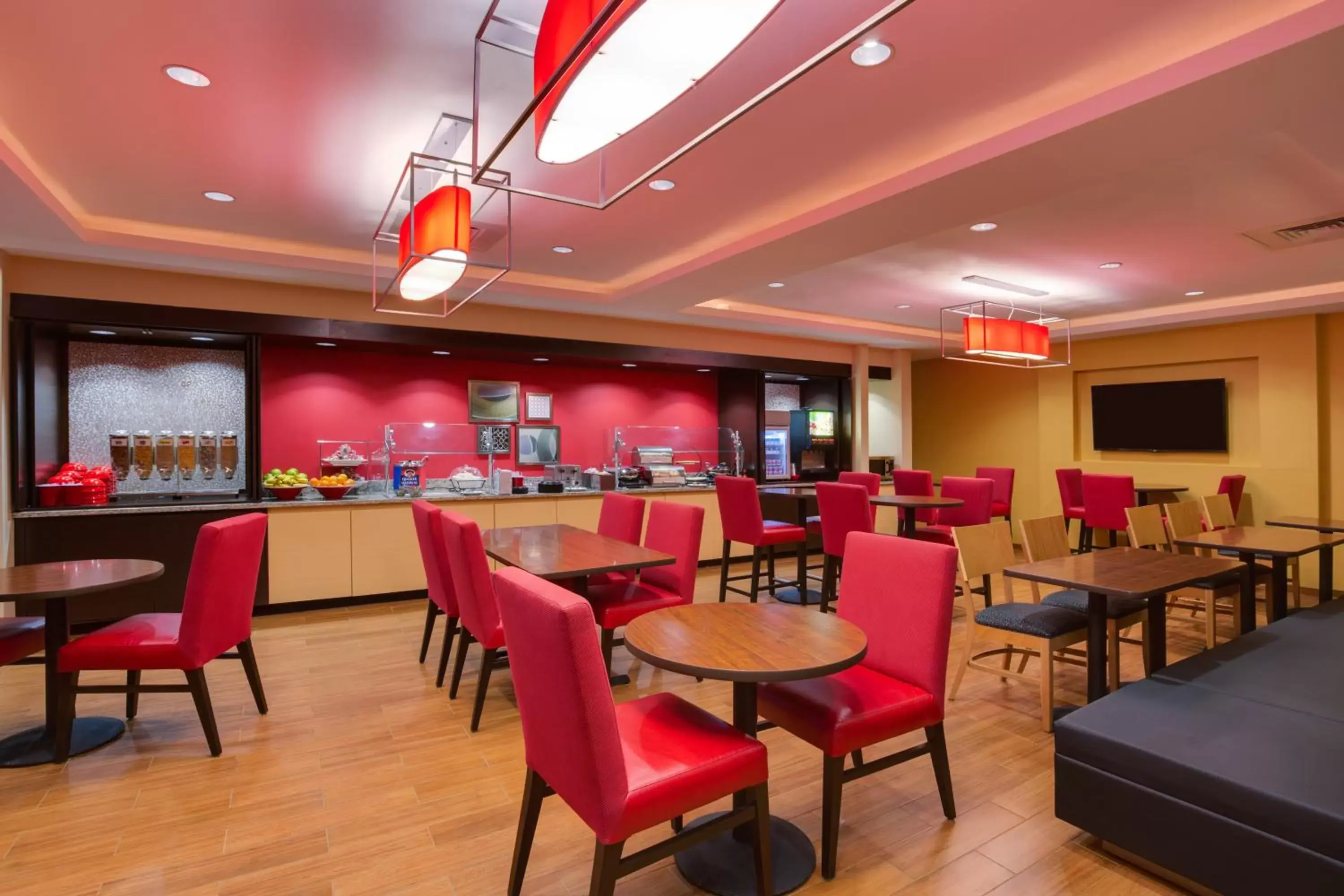 Breakfast, Restaurant/Places to Eat in TownePlace Suites by Marriott Gainesville Northwest