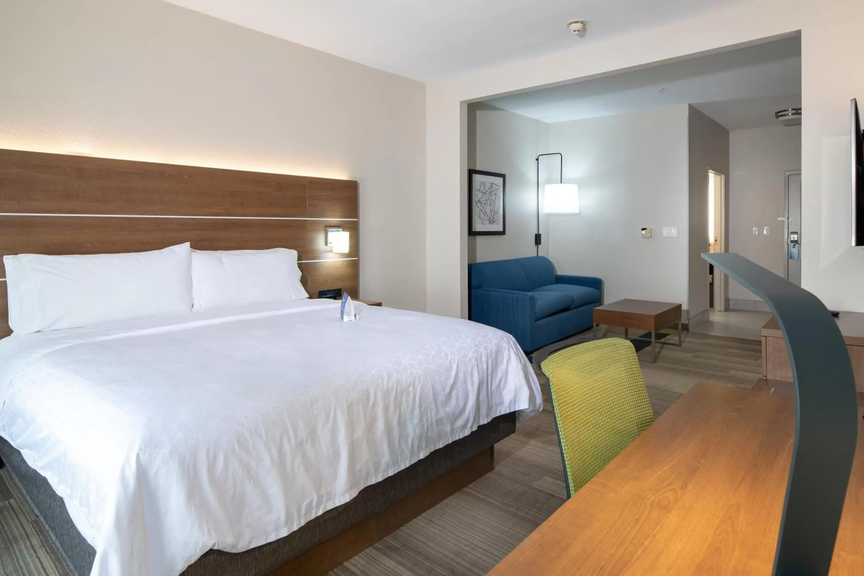 Bedroom, Bed in Holiday Inn Express Hotel & Suites Dallas South - DeSoto, an IHG Hotel