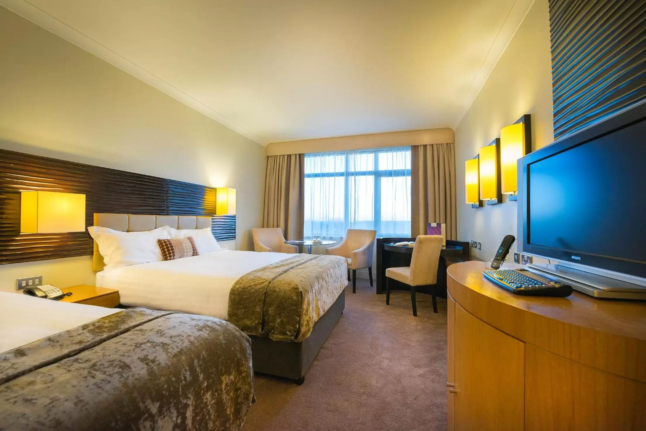 Bedroom in Cork International Hotel
