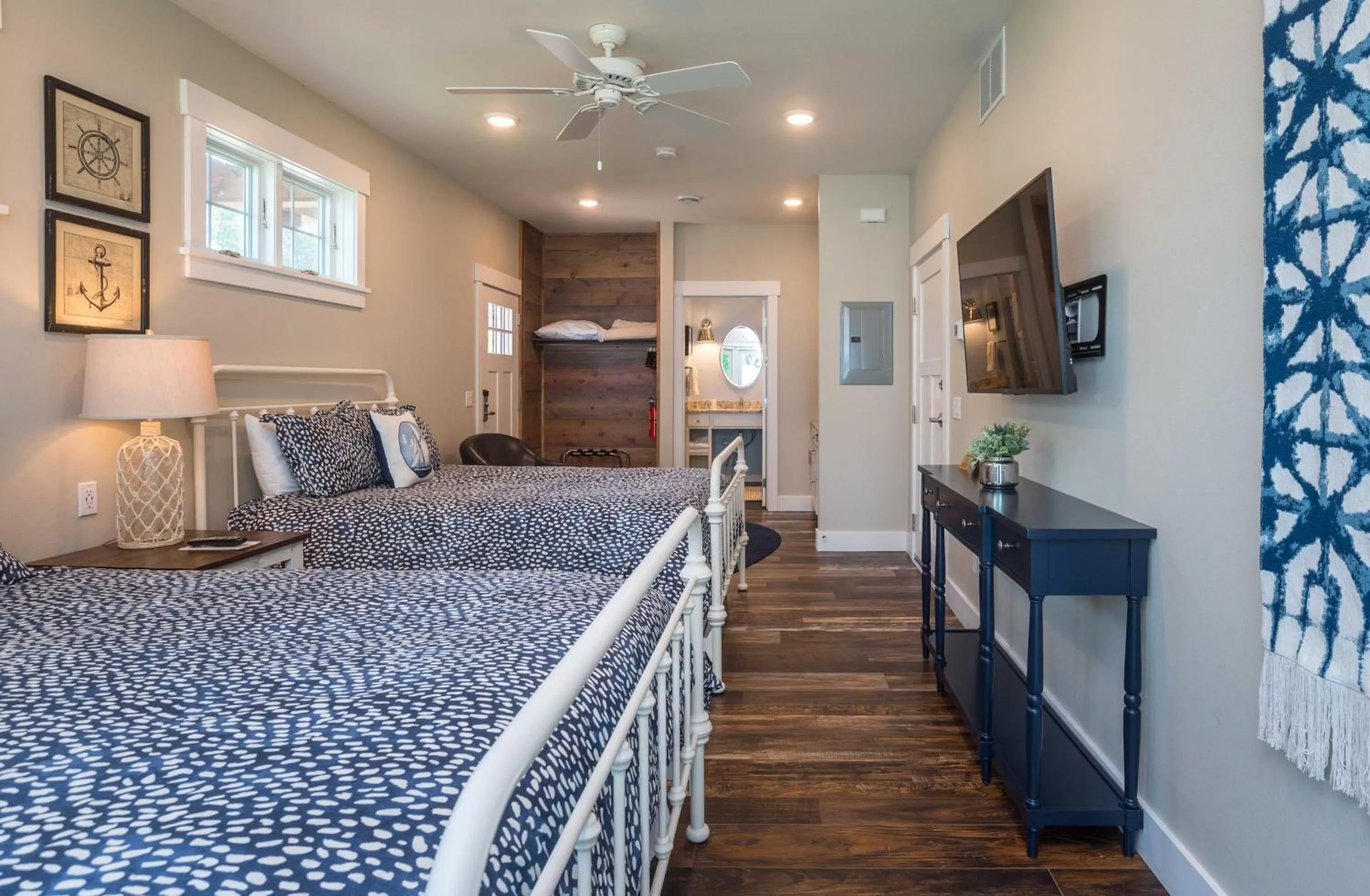 Bed in Quarterdeck Resort