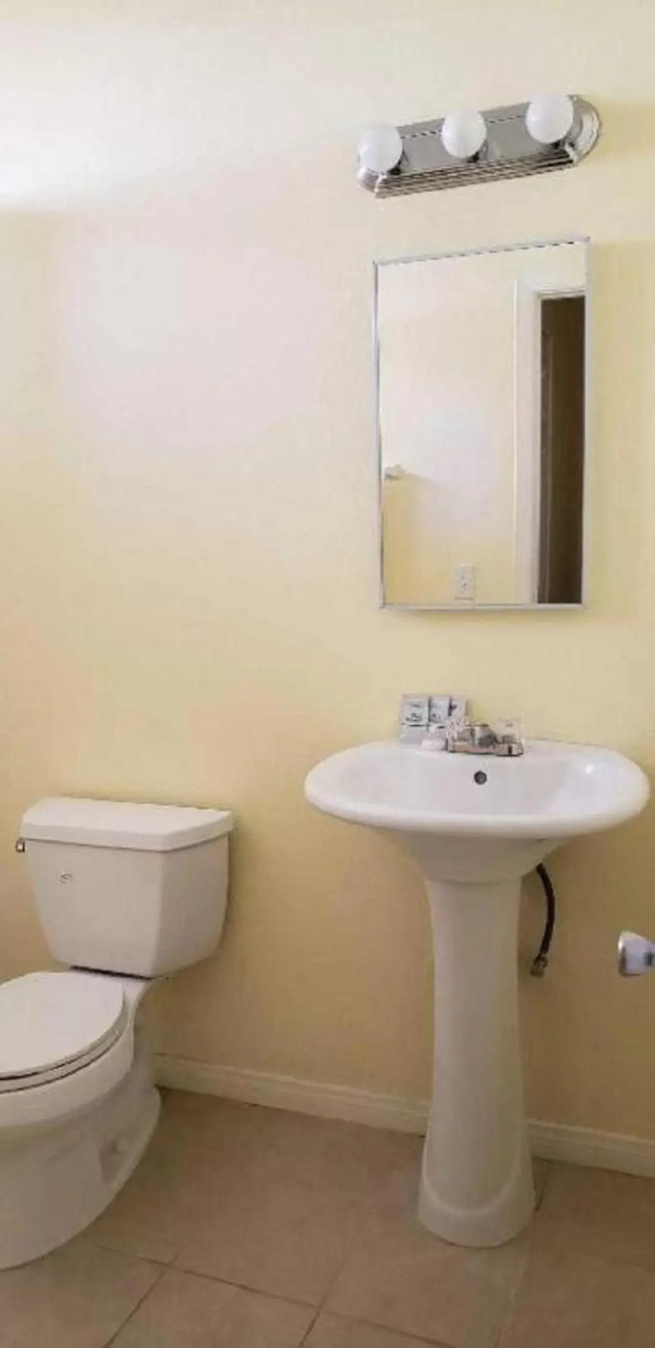 Bathroom in Europa Inn & Suites