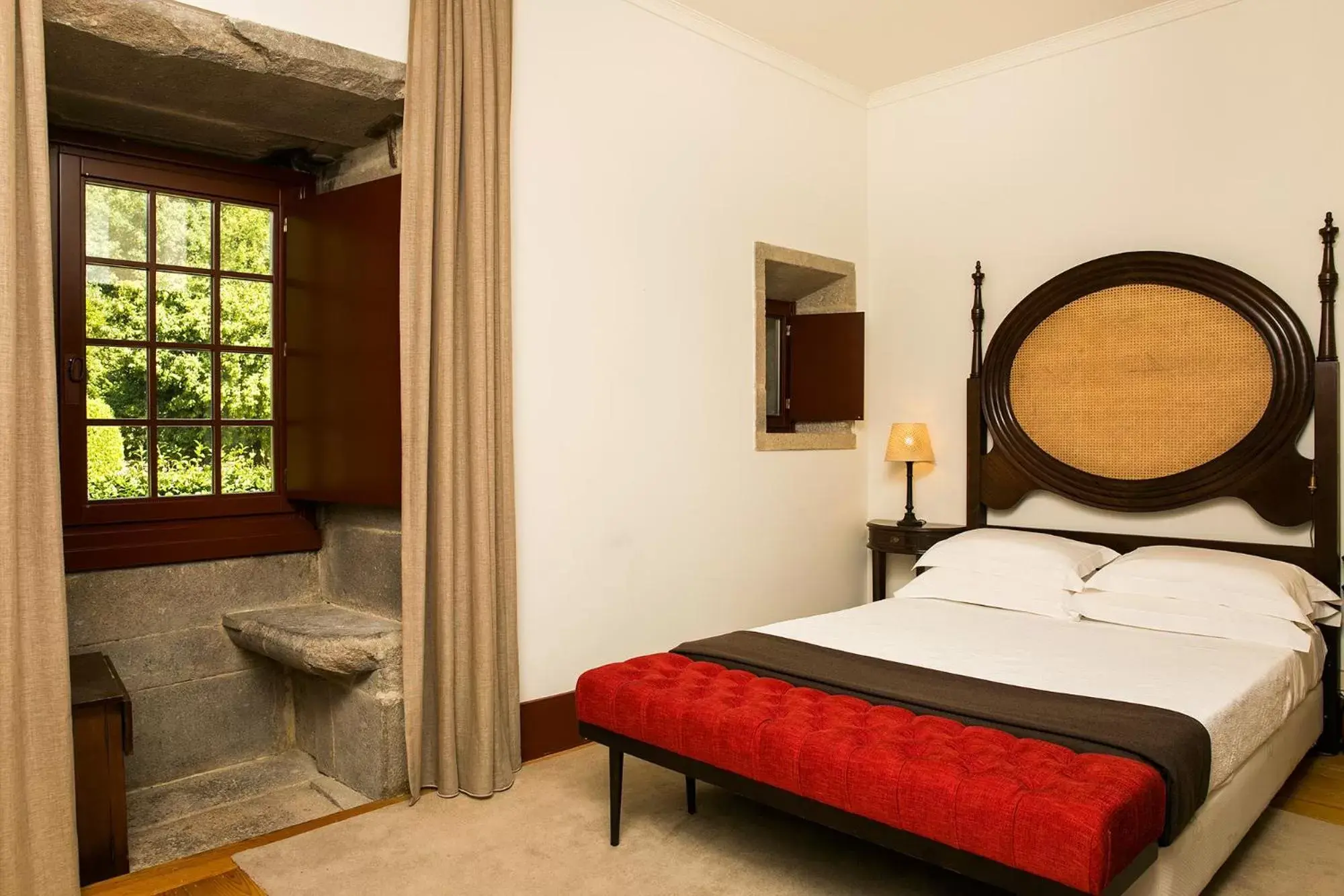 Photo of the whole room, Bed in Pousada Mosteiro de Guimaraes