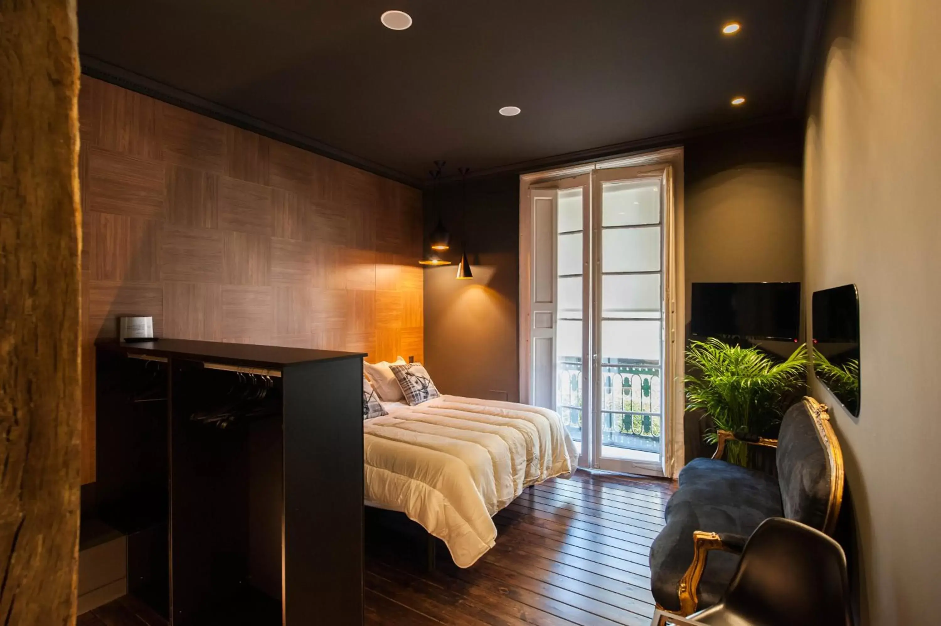 Bedroom, Seating Area in Urban Suite Santander