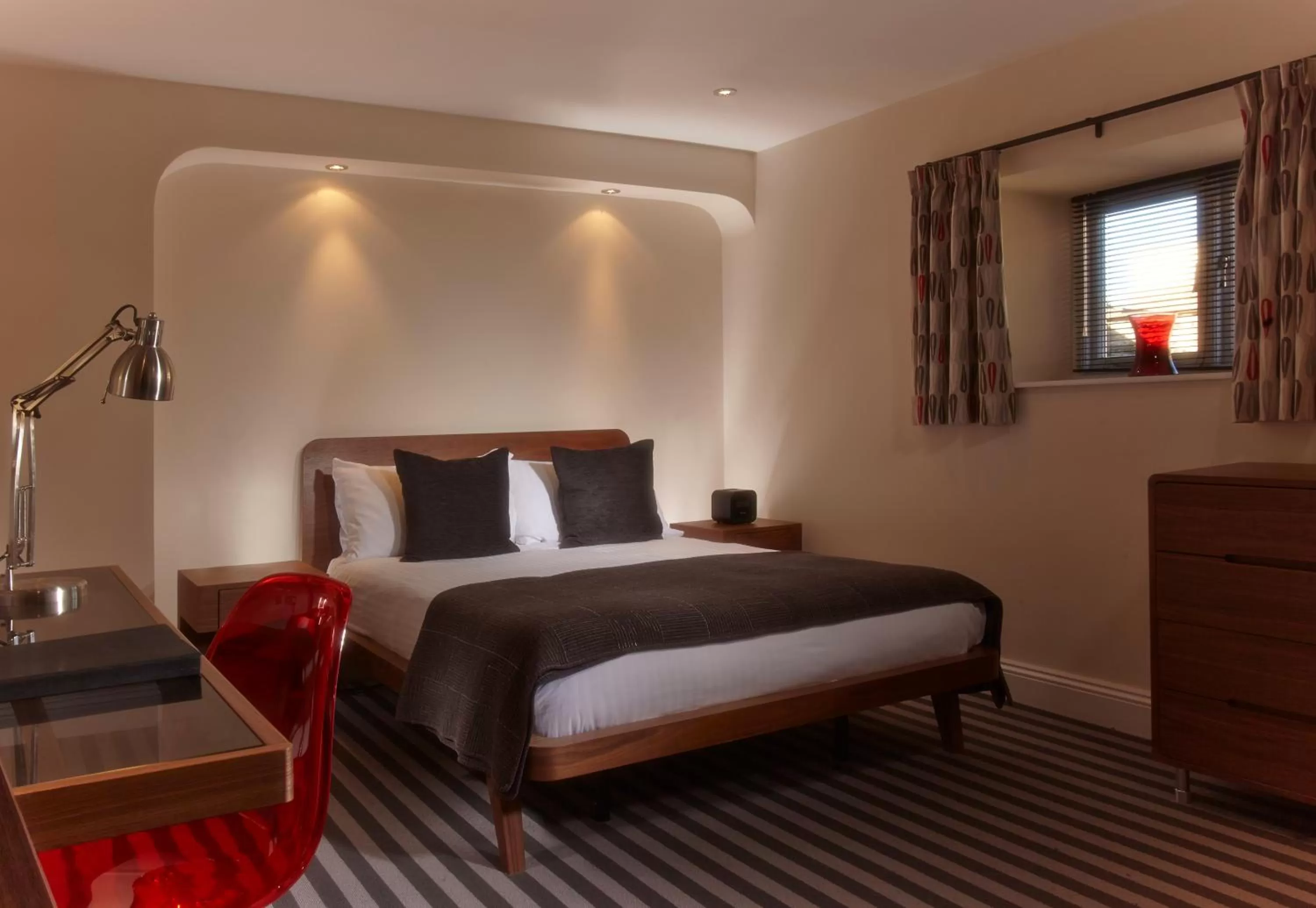 Bedroom, Bed in The Swan Hotel, Wells, Somerset - The Coaching Inn Group