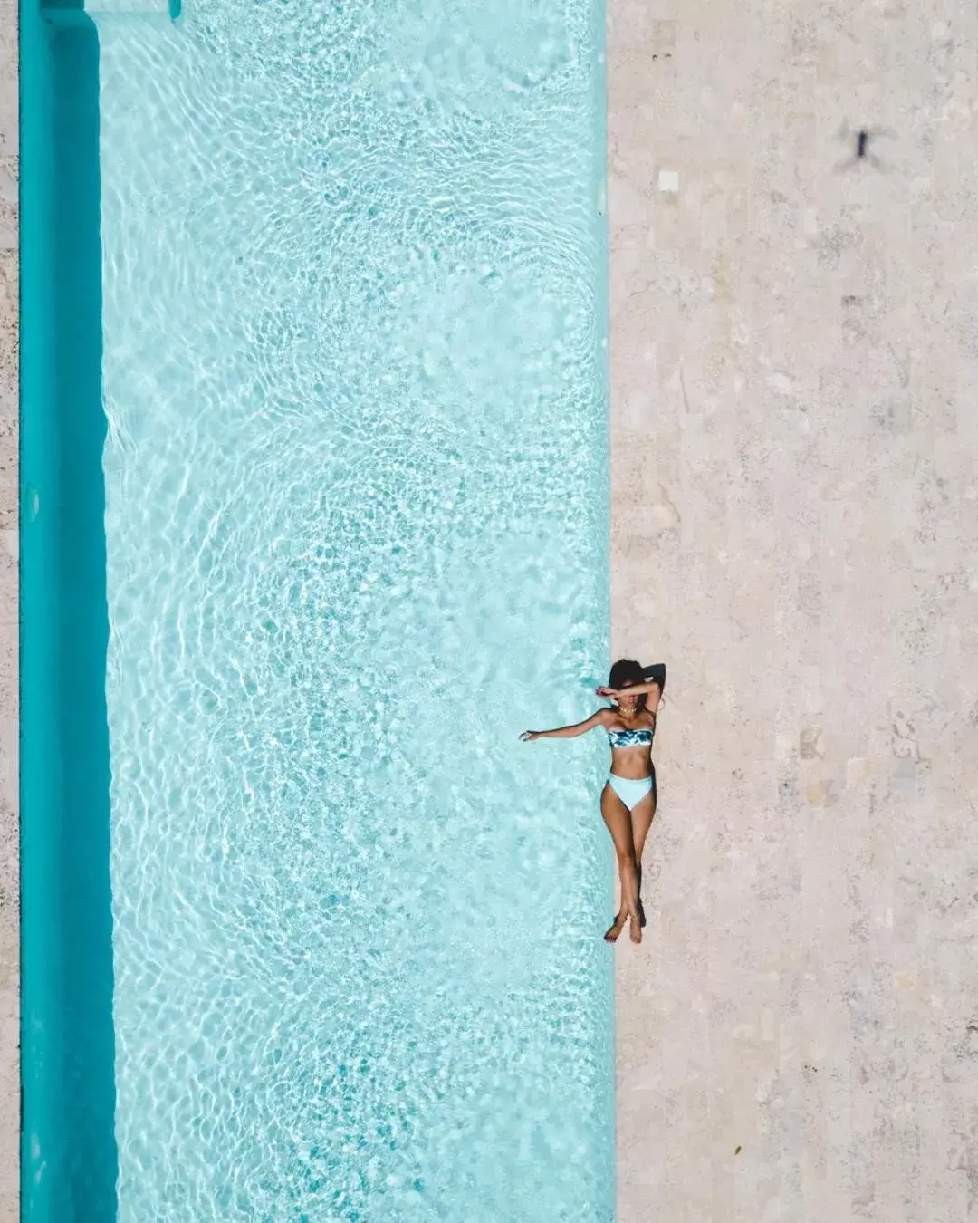 Swimming pool in El Encuentro Surf Lodge