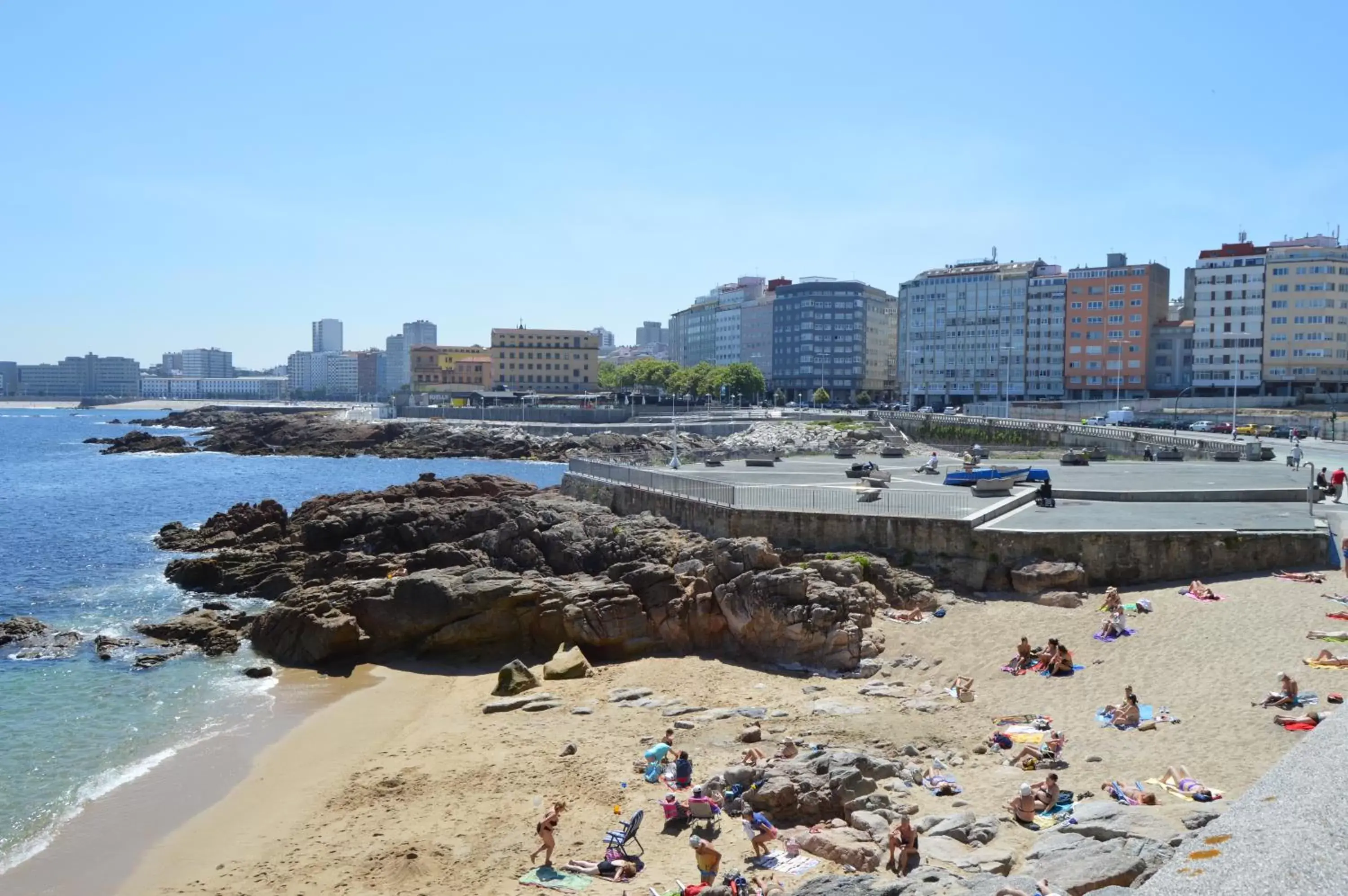 Neighbourhood, Beach in Hotel Cristal 2