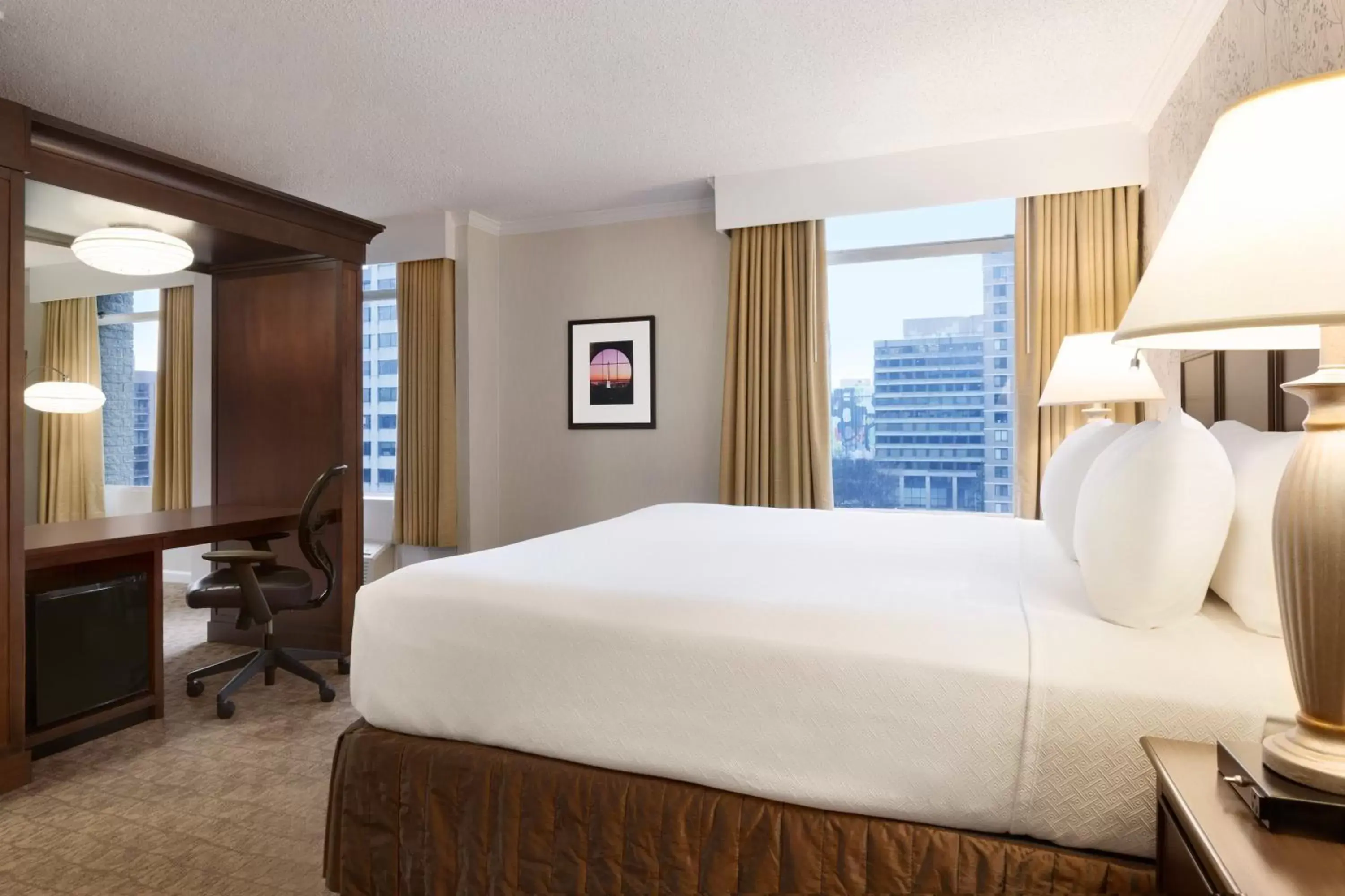 Photo of the whole room, Bed in Crowne Plaza Crystal City-Washington, D.C., an IHG Hotel
