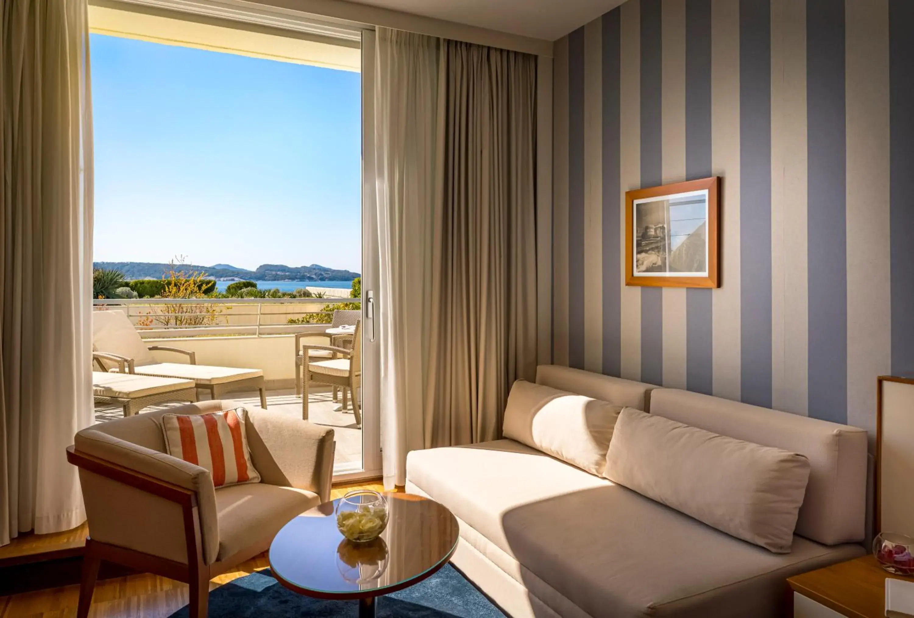 Bedroom, Seating Area in Dubrovnik President Valamar Collection Hotel