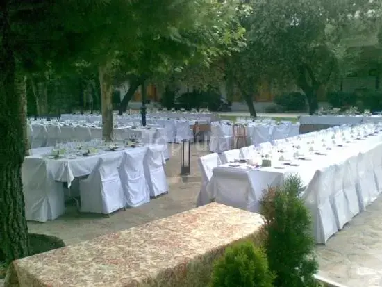 Restaurant/places to eat, Banquet Facilities in Hotel Sara De Ur