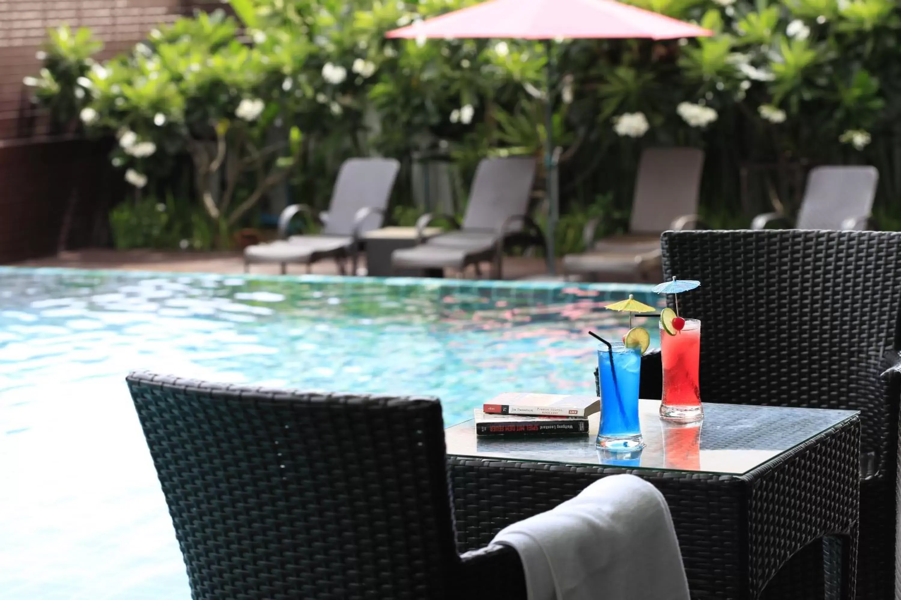 Lounge or bar, Swimming Pool in Signature Pattaya