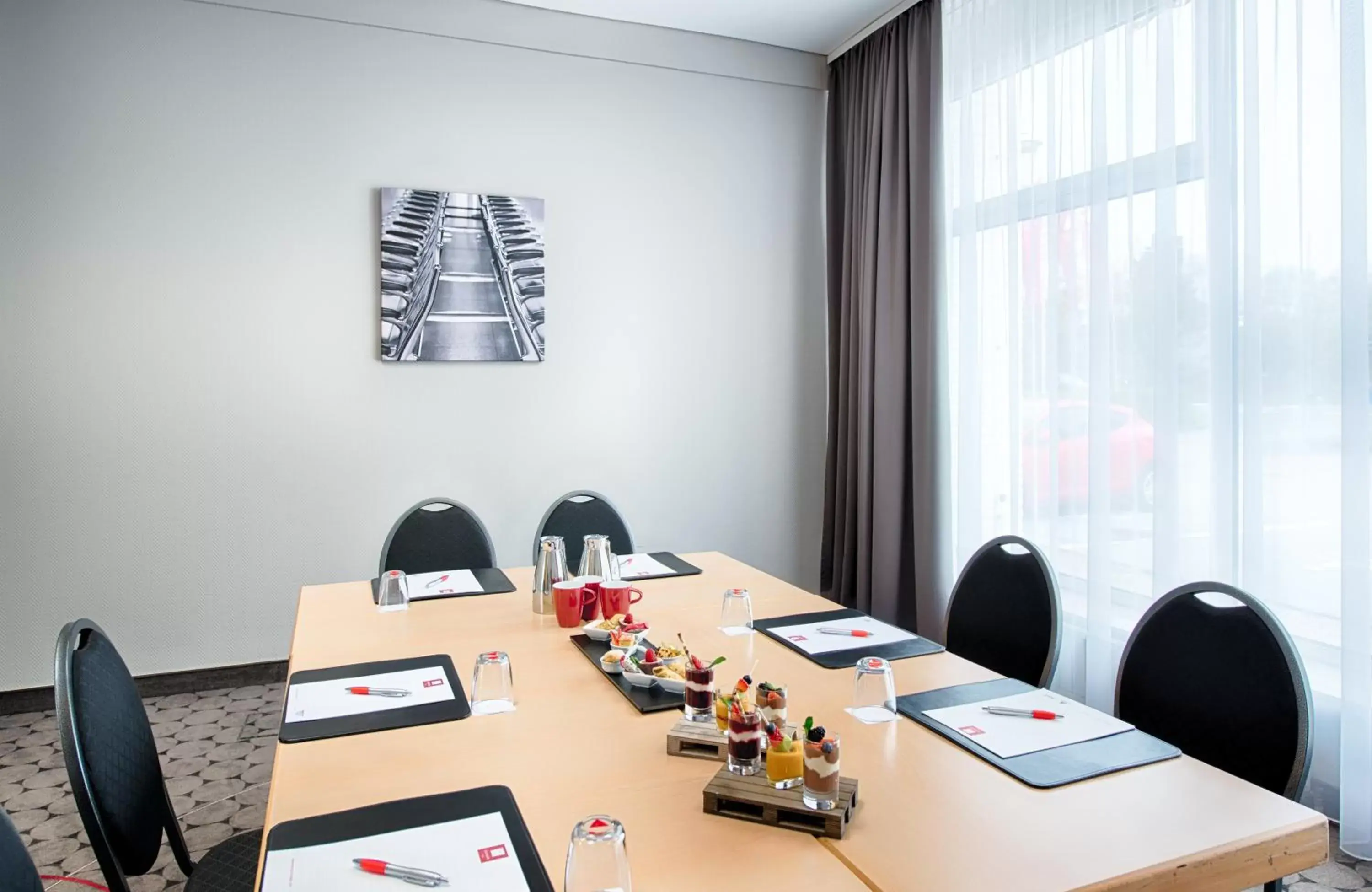 Meeting/conference room in Leonardo Hotel Düsseldorf Airport Ratingen