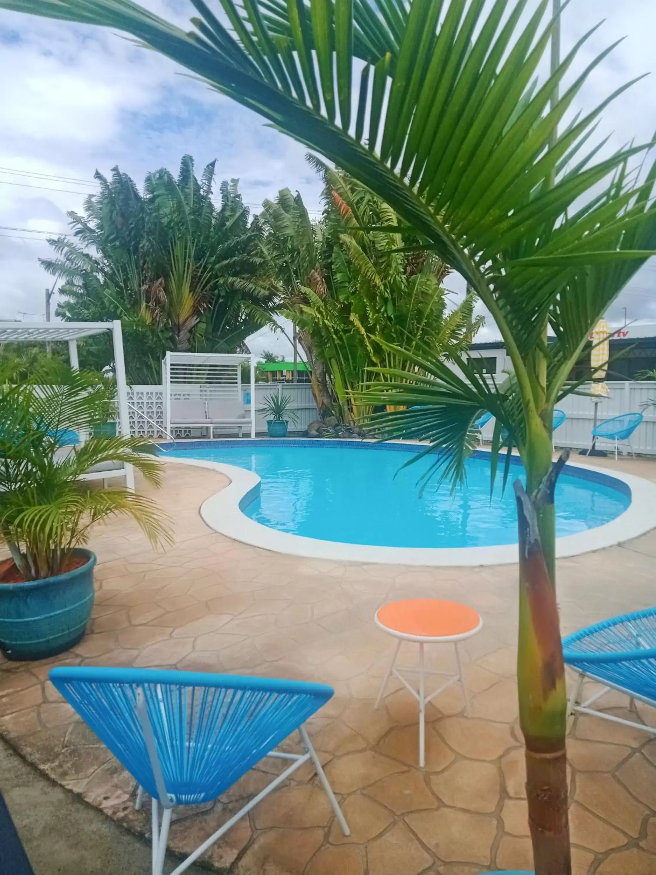 Seating area, Swimming Pool in The Cubana Ballina