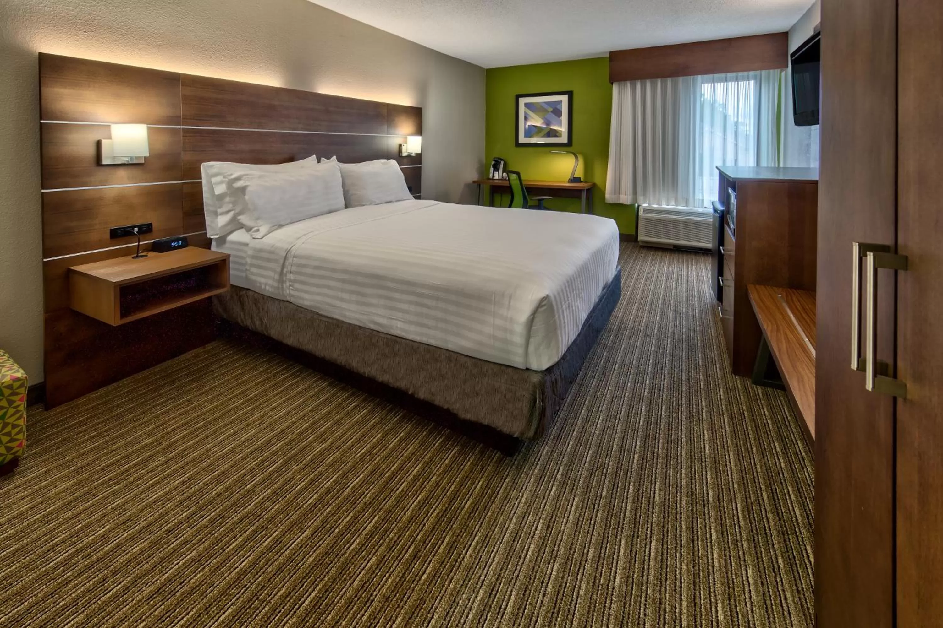 Photo of the whole room, Bed in Holiday Inn Express Memphis Medical Center - Midtown by IHG