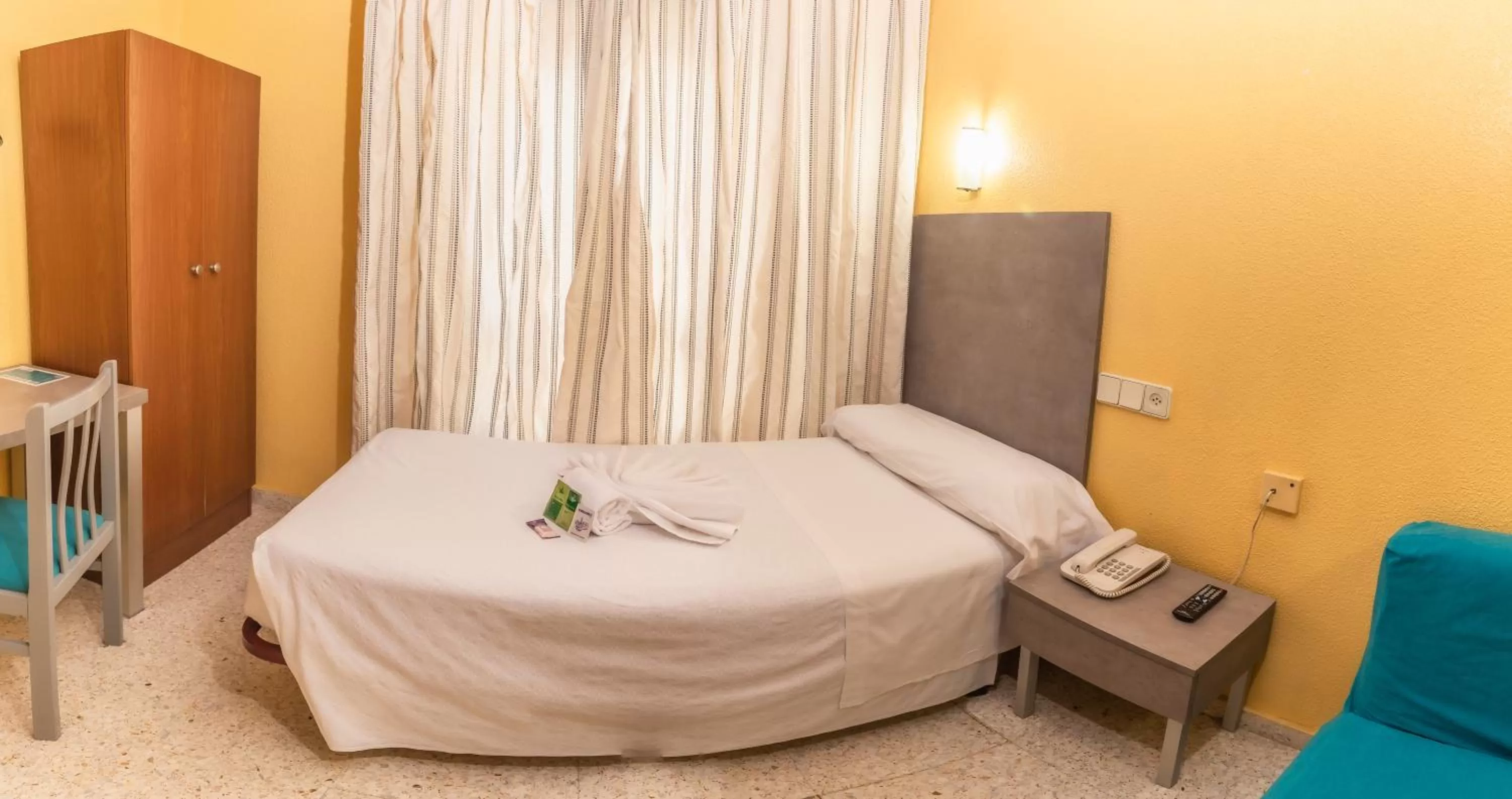 Bed in Hotel Universal Murcia