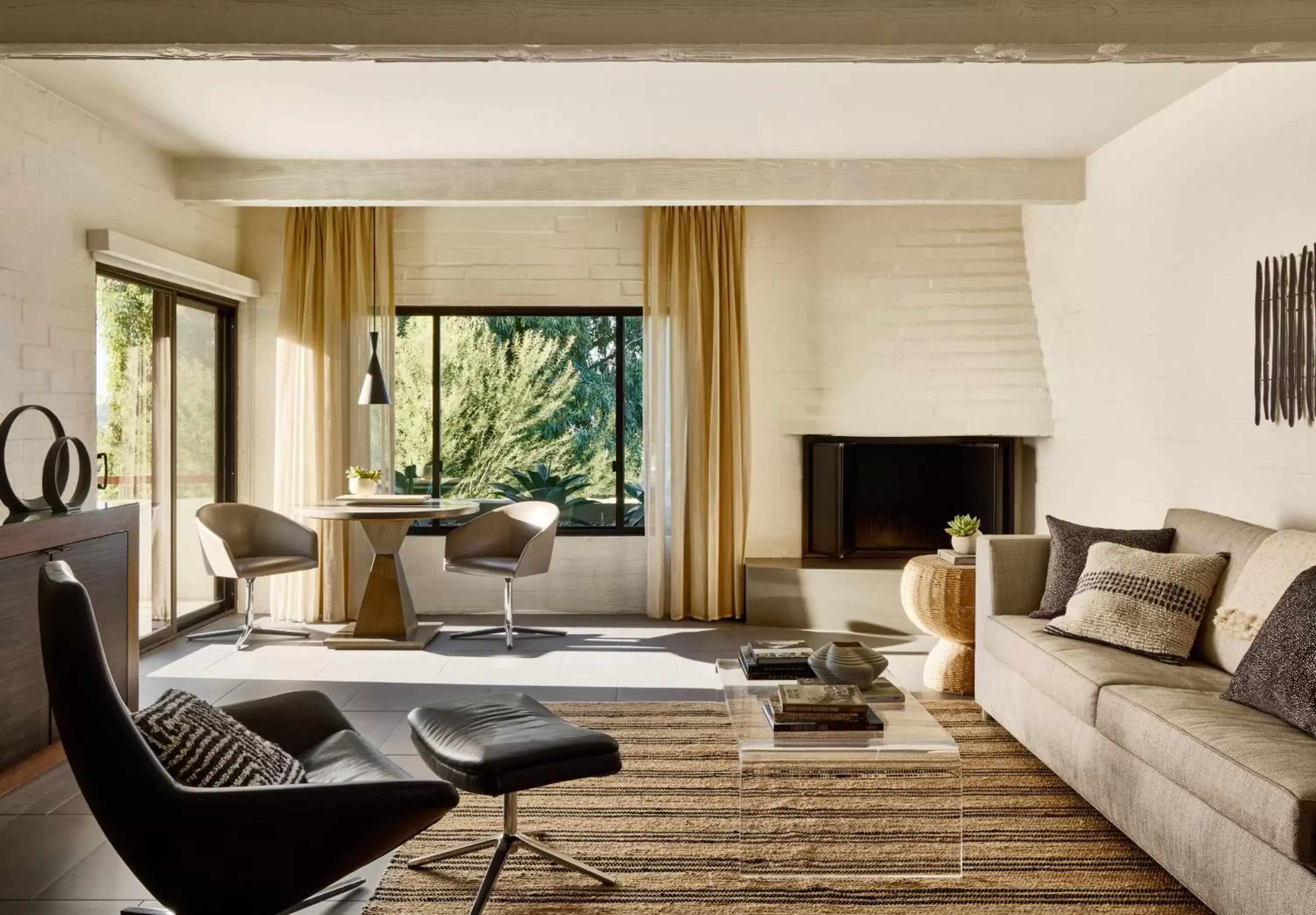 Living room, Seating Area in Sanctuary Camelback Mountain, A Gurney's Resort and Spa