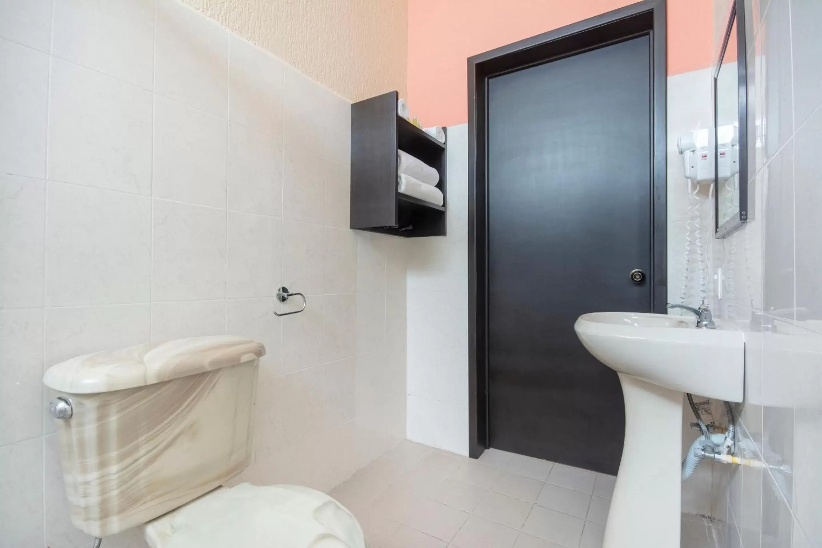 Bathroom in Hotel Spa Shalam