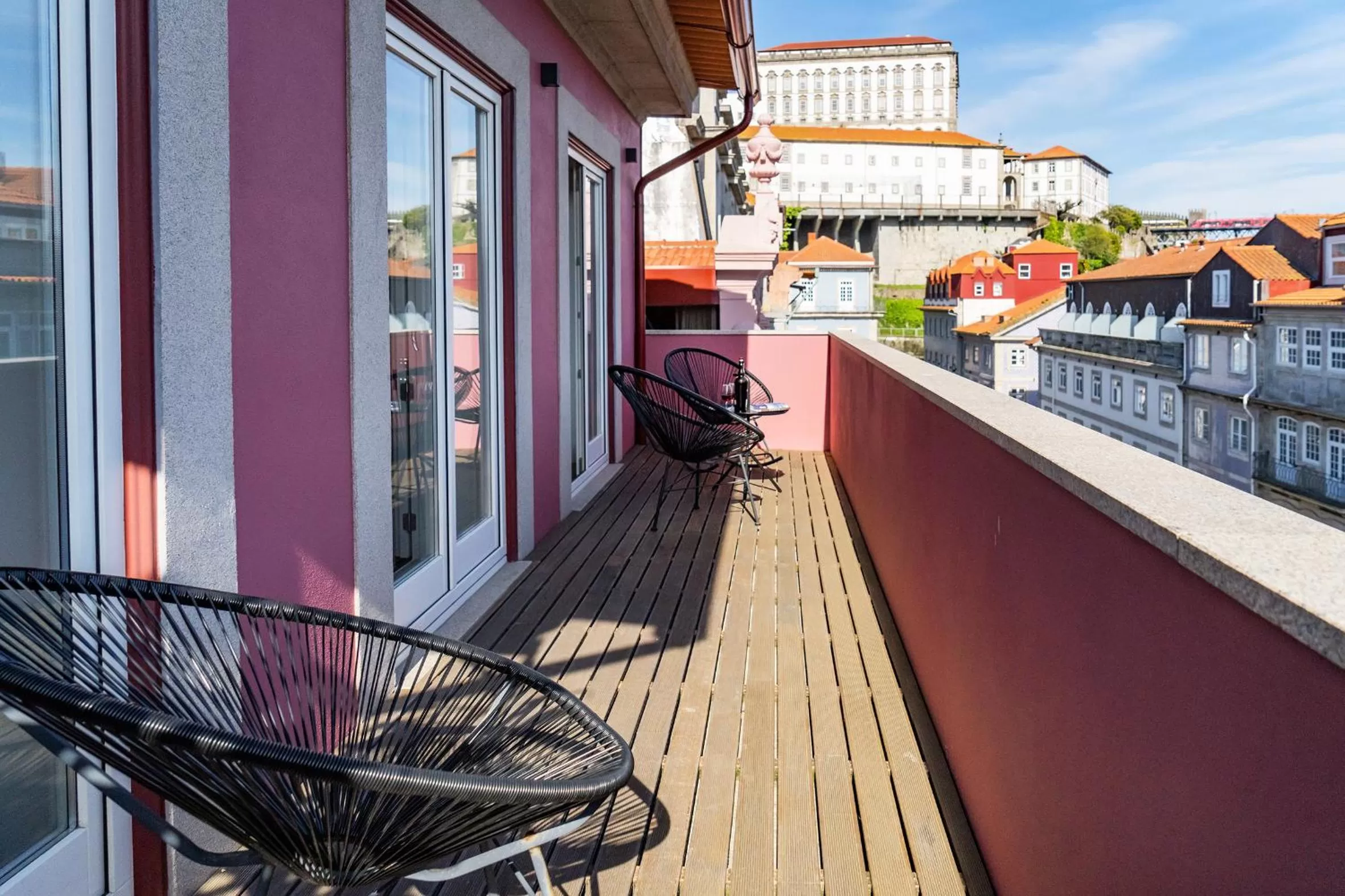 Neighbourhood in Porto River Infante