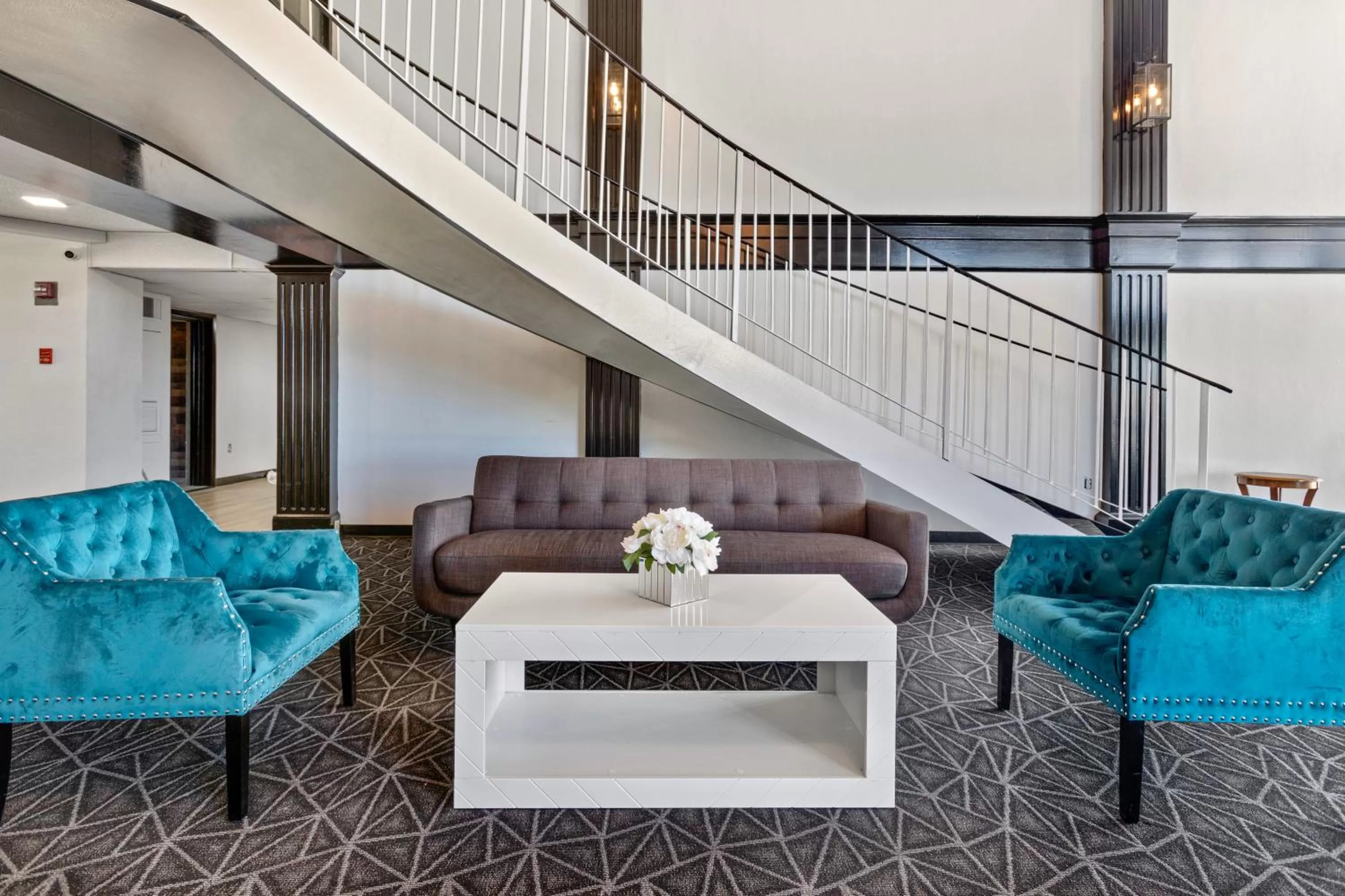 Seating area in Days Inn by Wyndham Erie