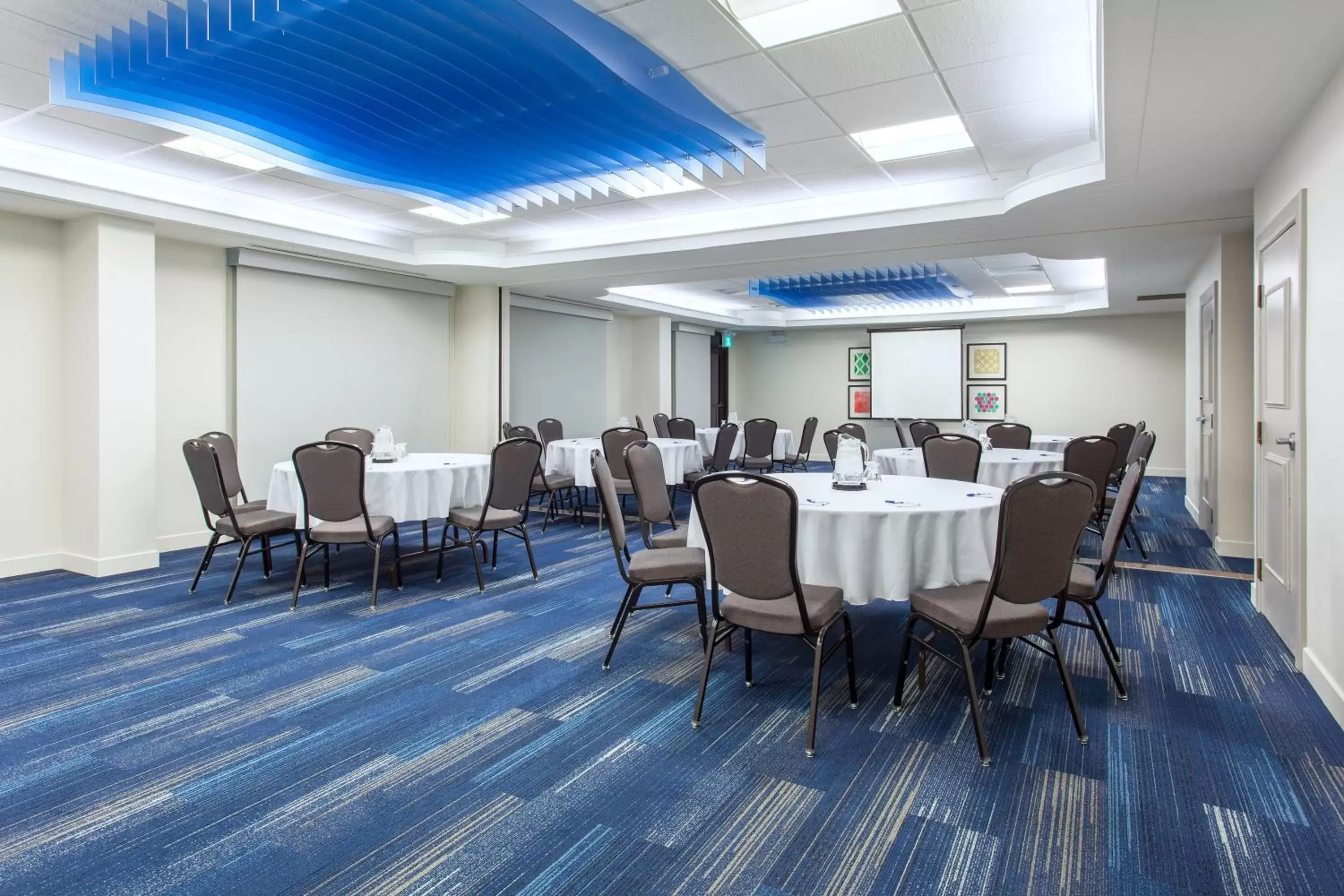 Meeting/conference room in Holiday Inn Express & Suites Mississauga-Toronto Southwest, an IHG Hotel