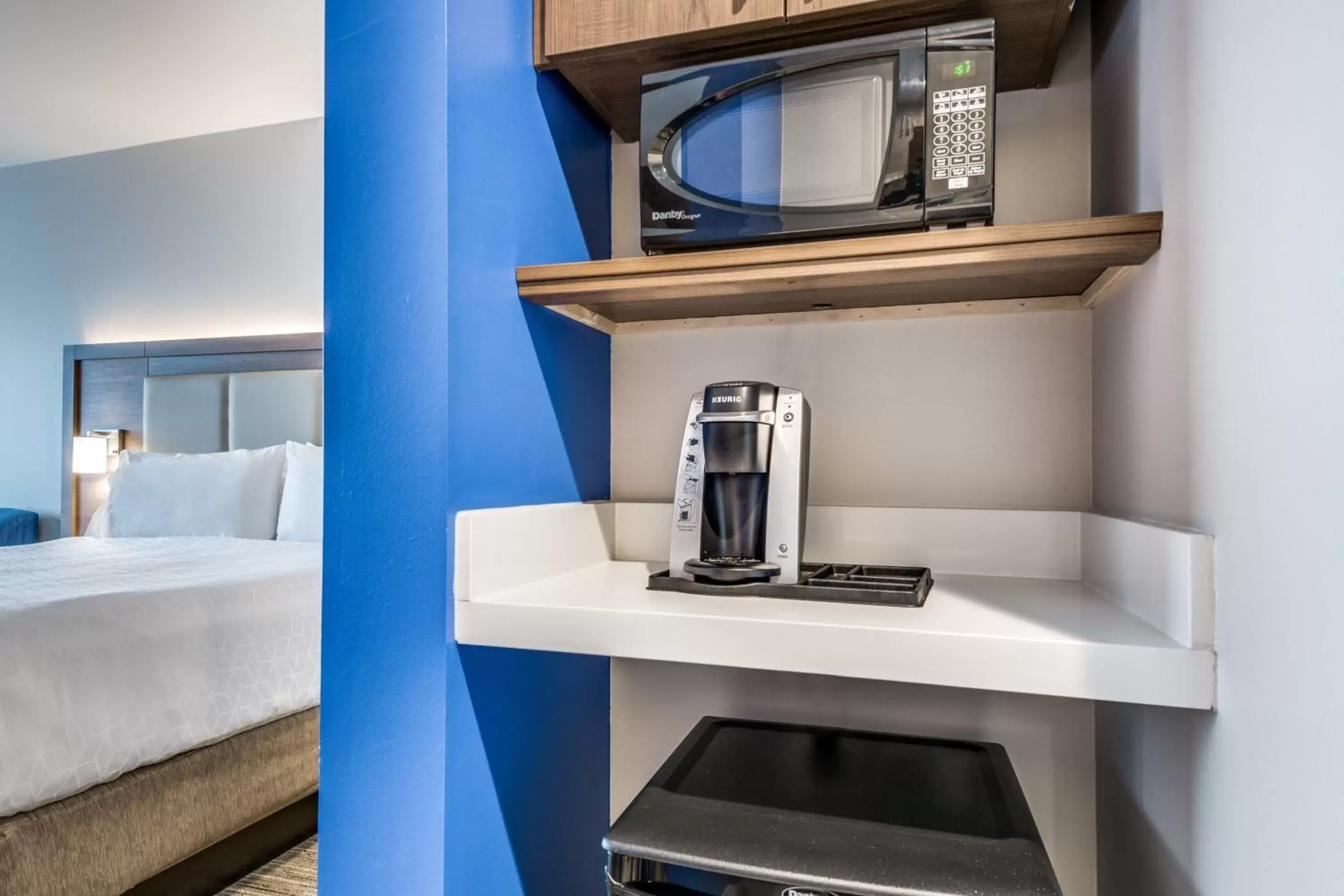 King Suite in Holiday Inn Express & Suites - Denton South by IHG King Suite in Holiday Inn Express & Suites - Denton South by IHG