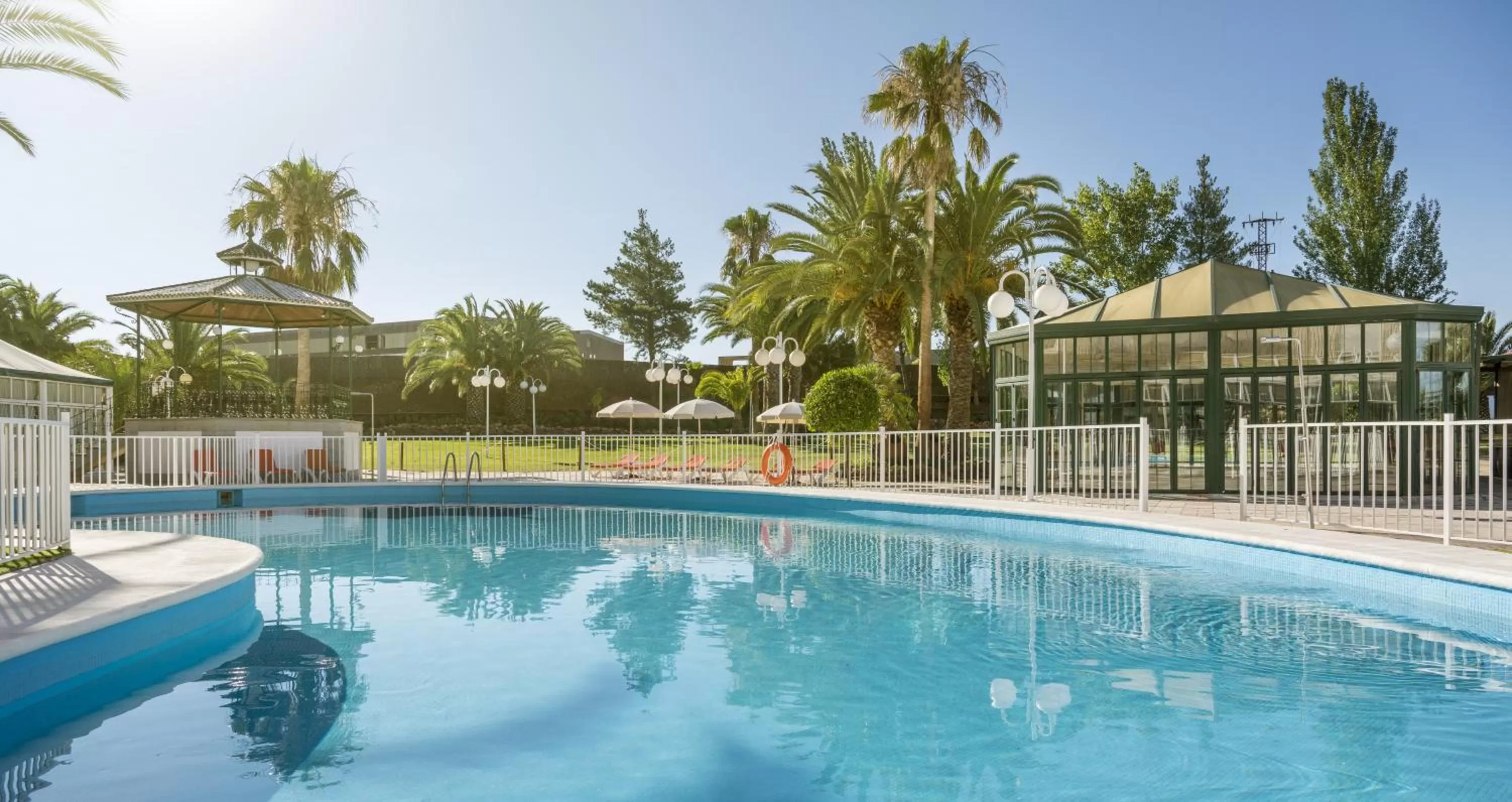 Garden in Hotel Ilunion Las Lomas