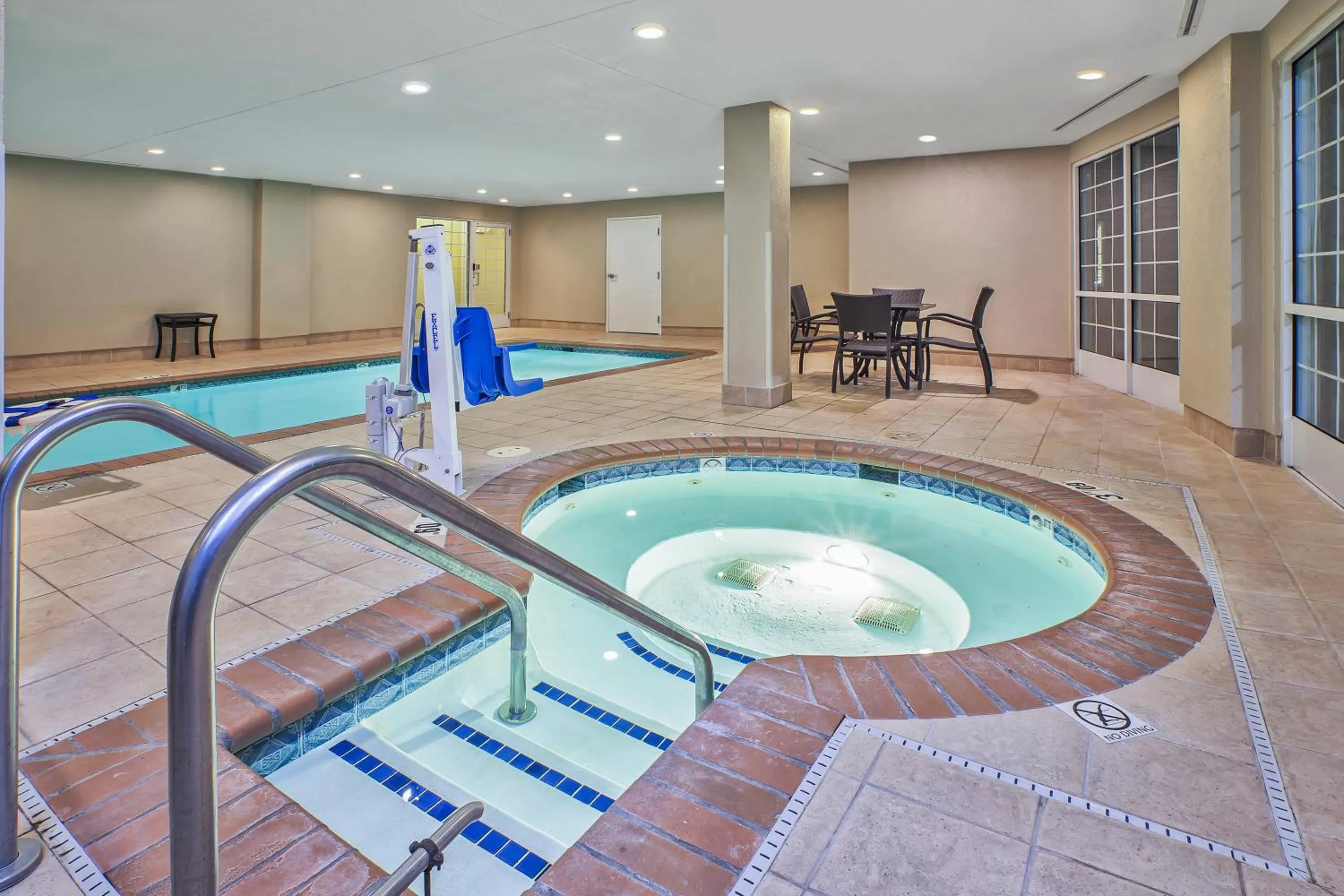 Swimming pool in Candlewood Suites Indianapolis Northeast by IHG