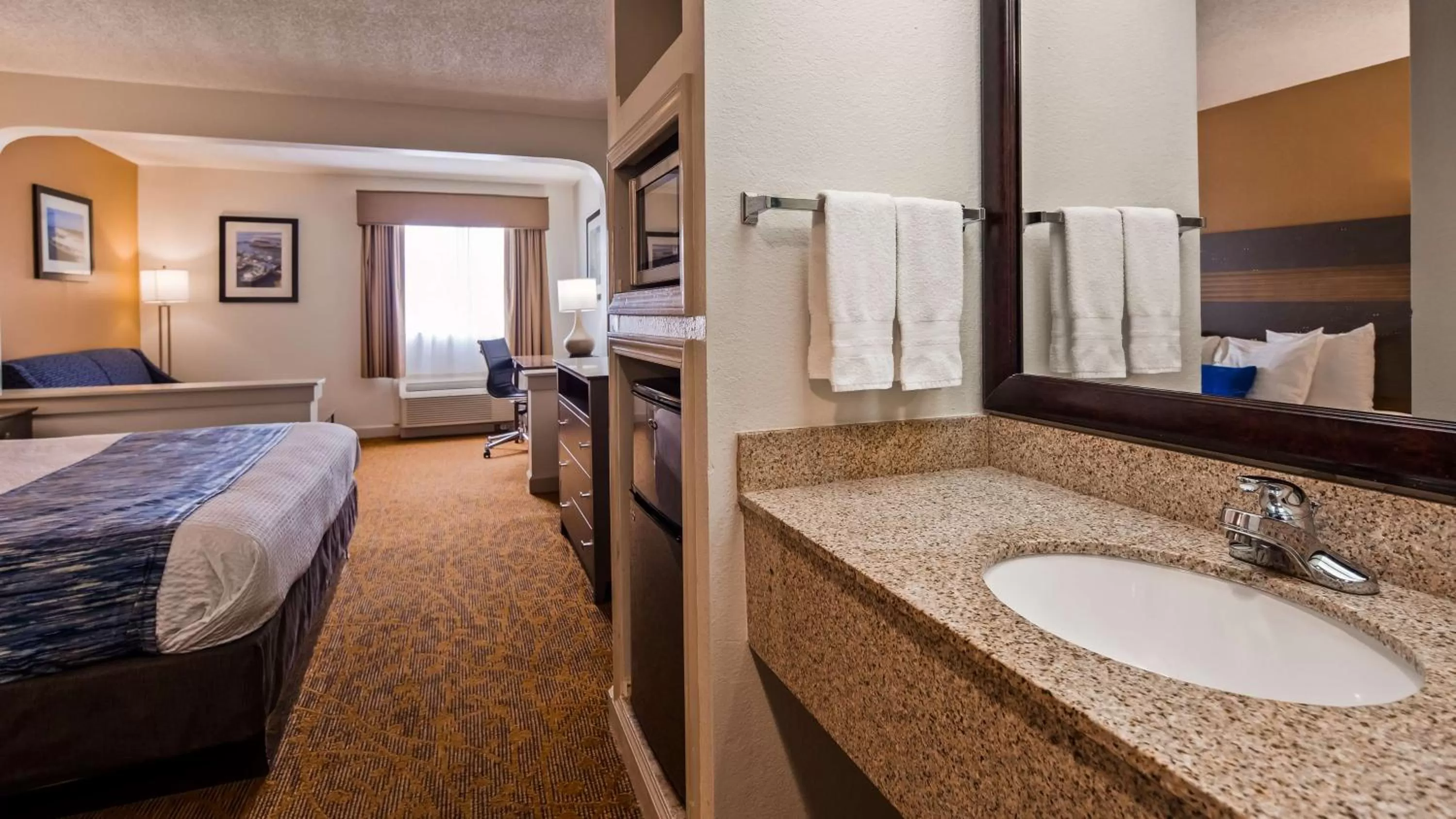 King Suite with Sofa Bed in Best Western Plus Cypress Creek