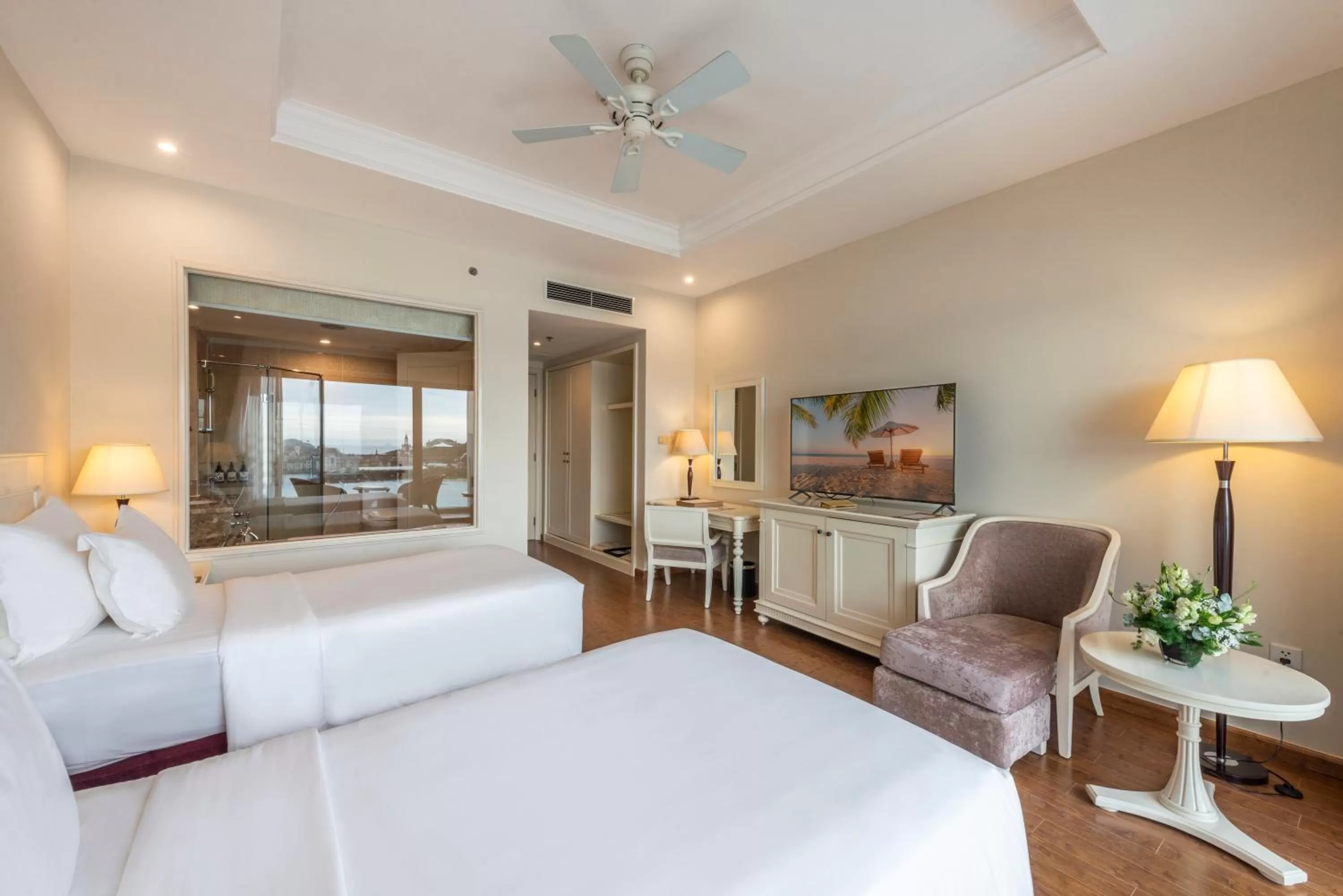 Bedroom, Bed in Vinpearl Resort & Spa Nha Trang Bay