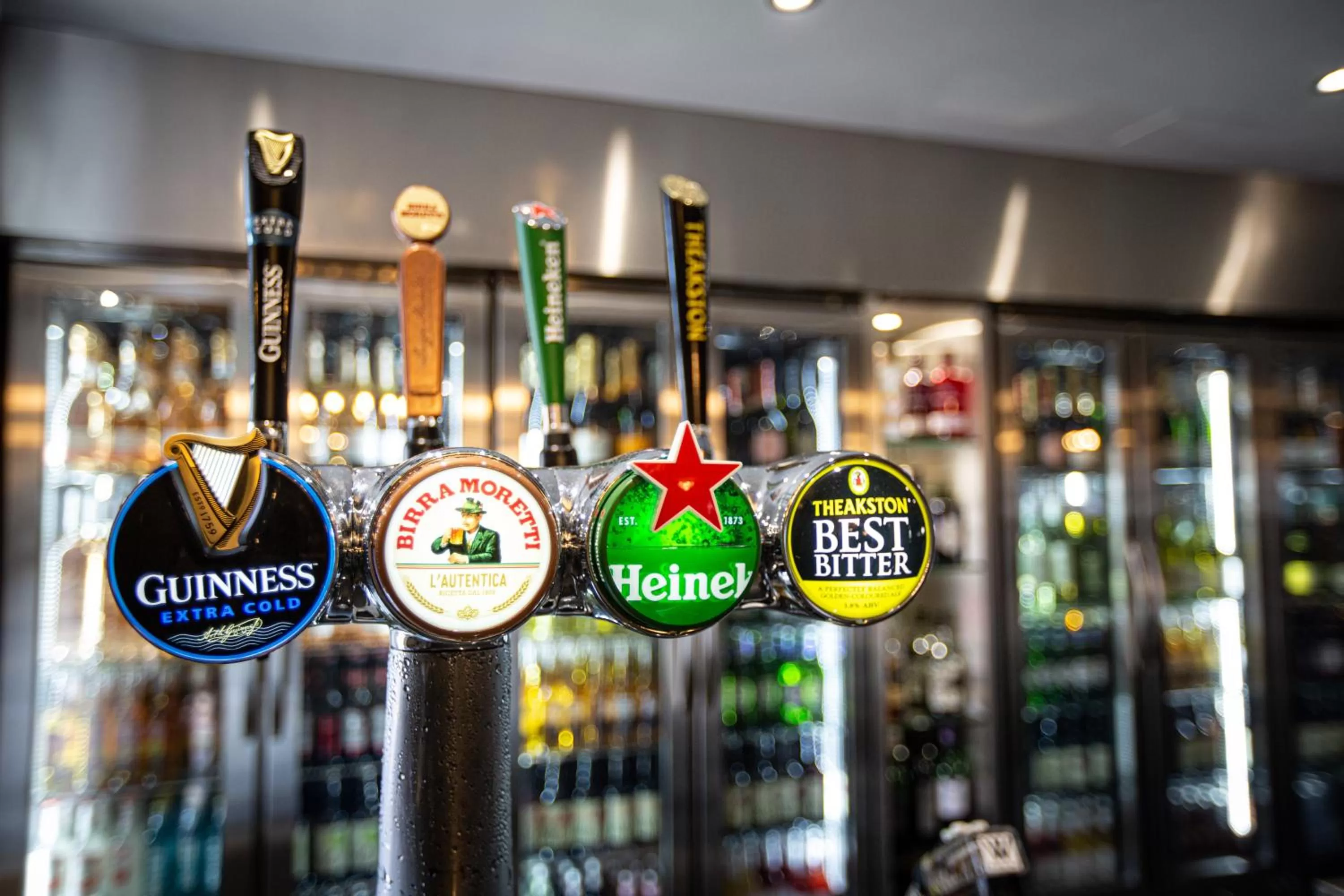 Lounge or bar in The Crown Hotel Bawtry-Doncaster