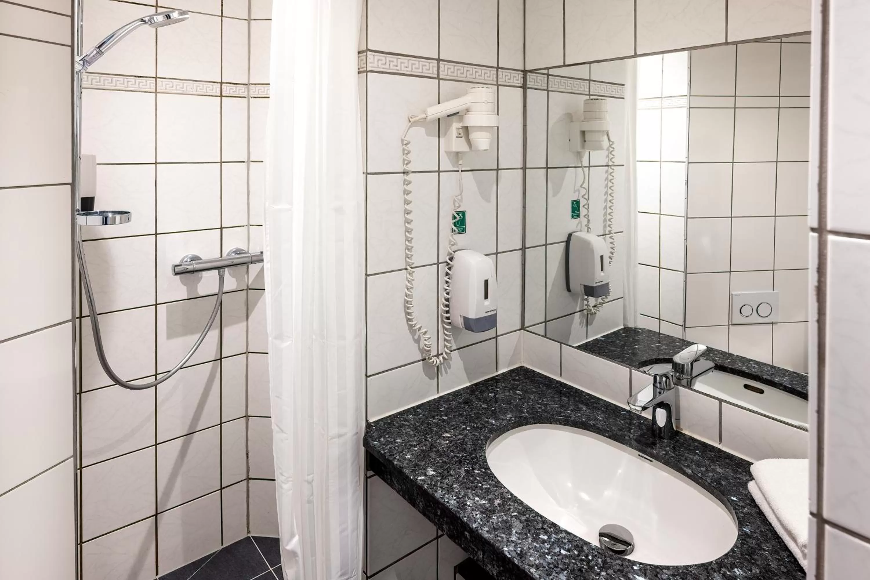 Bathroom in Go Hotel Saga