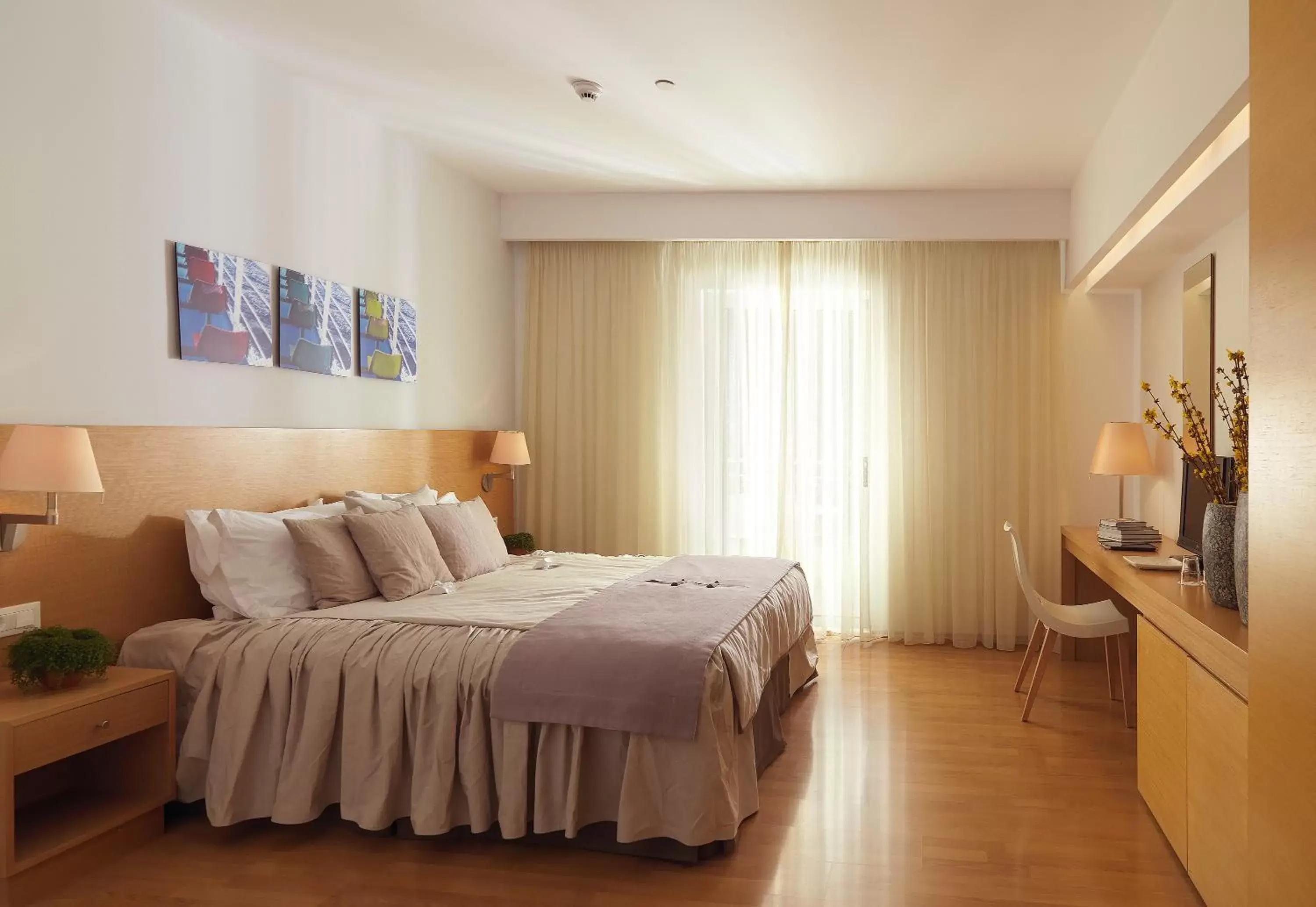 Bed in Elefsina Hotel Bed in Elefsina Hotel