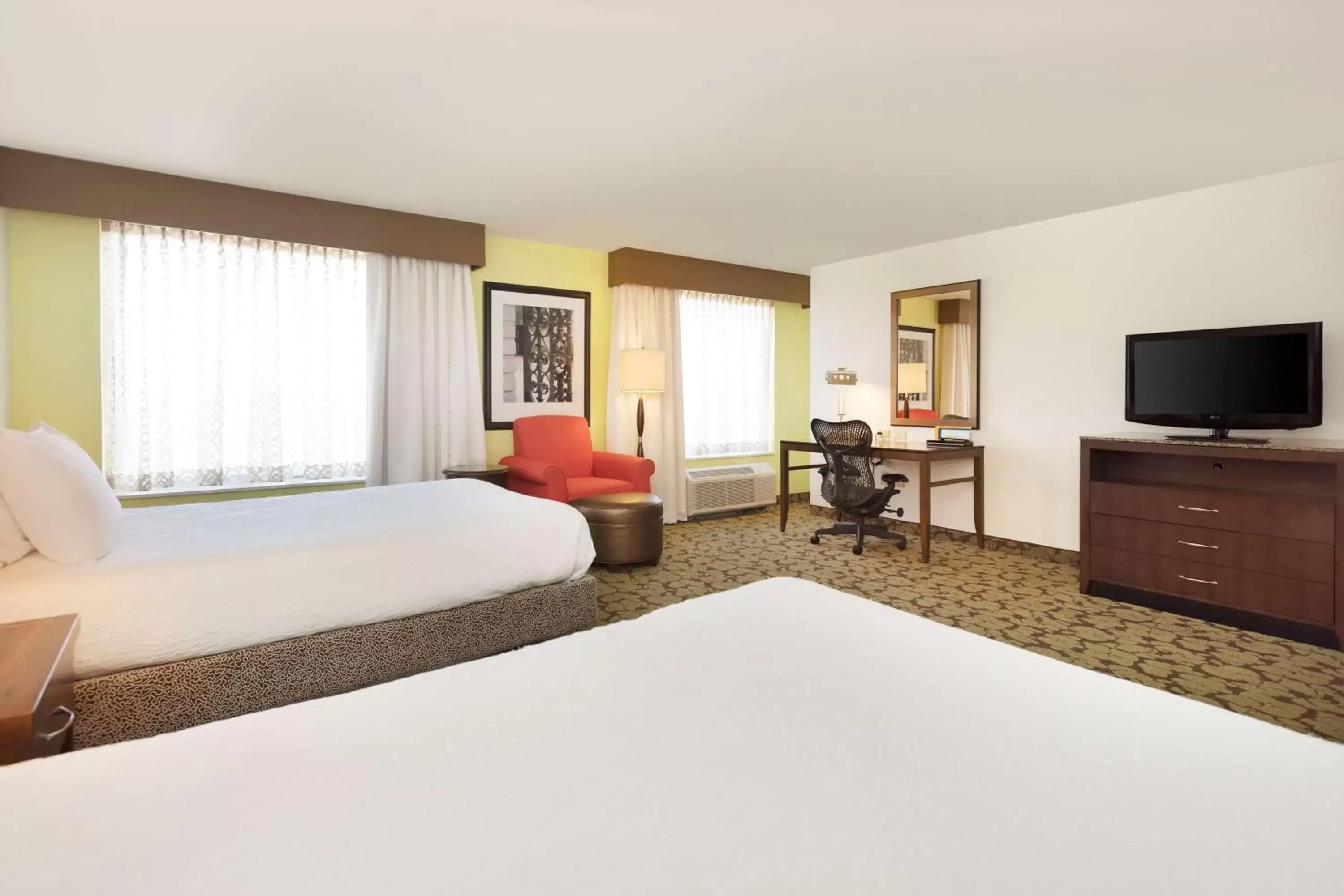 Photo of the whole room, Bed in Hilton Garden Inn Hoffman Estates