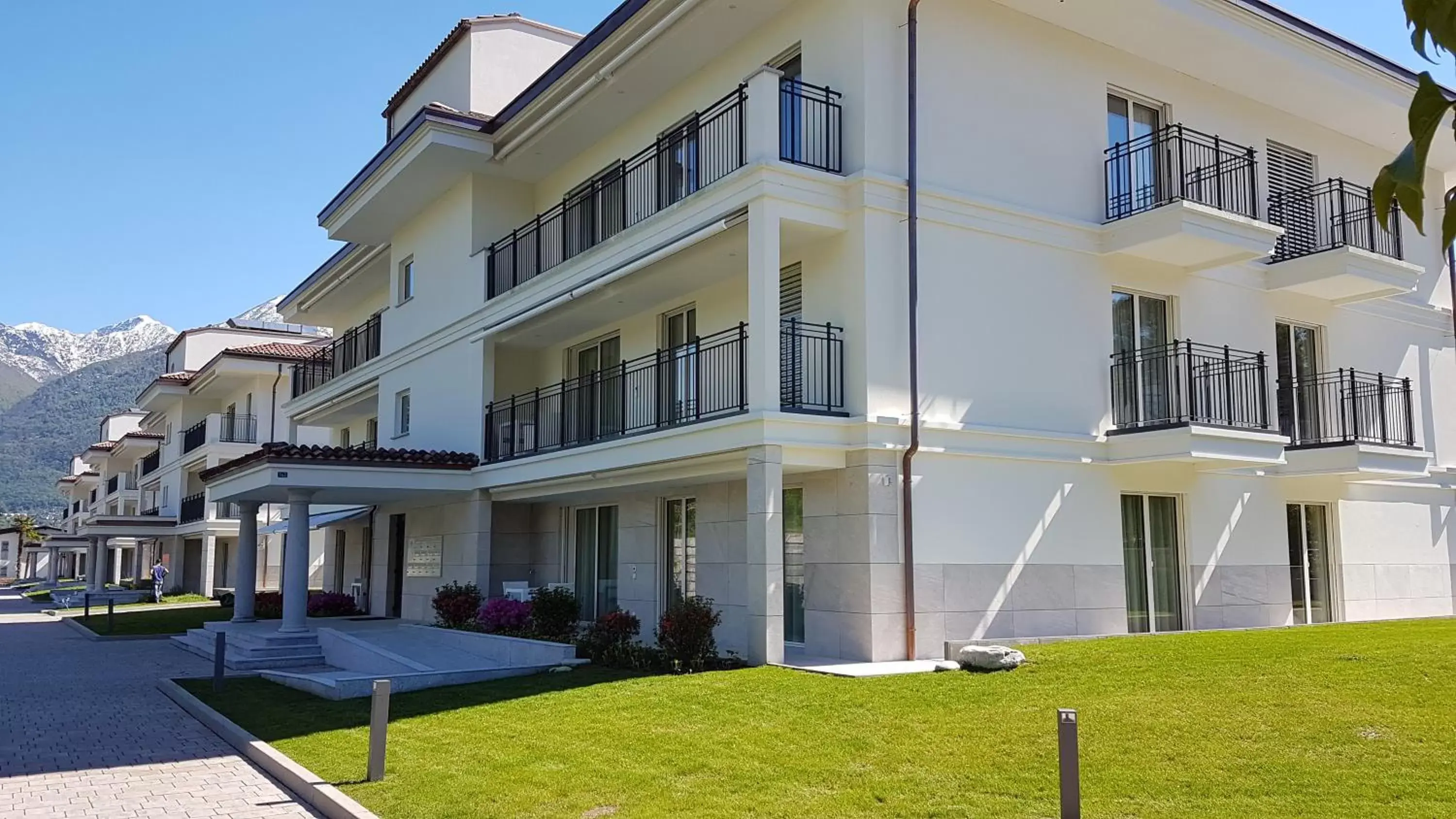 Facade/entrance, Property Building in Delta Resort Apartments