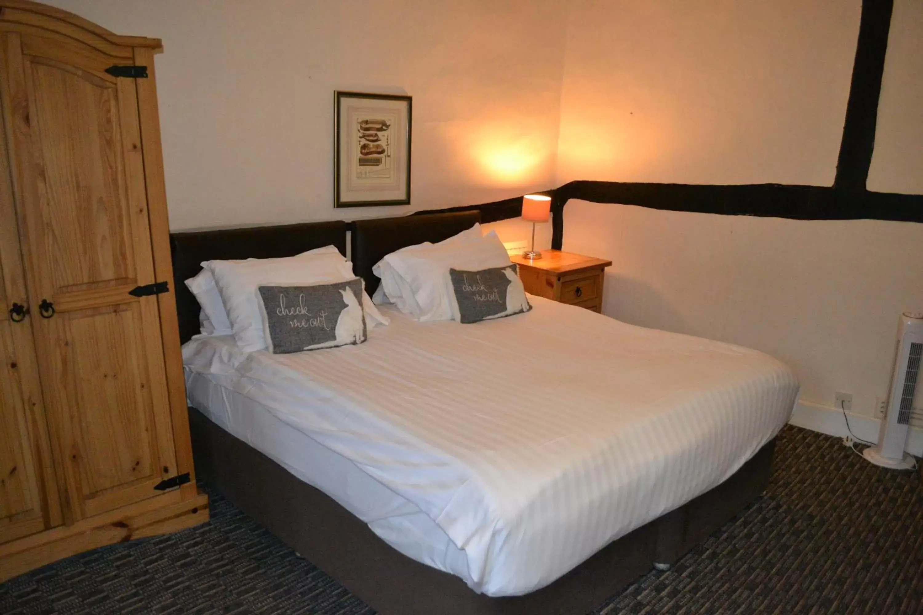 Large Family Room (5 Adults) in White Hart Hotel