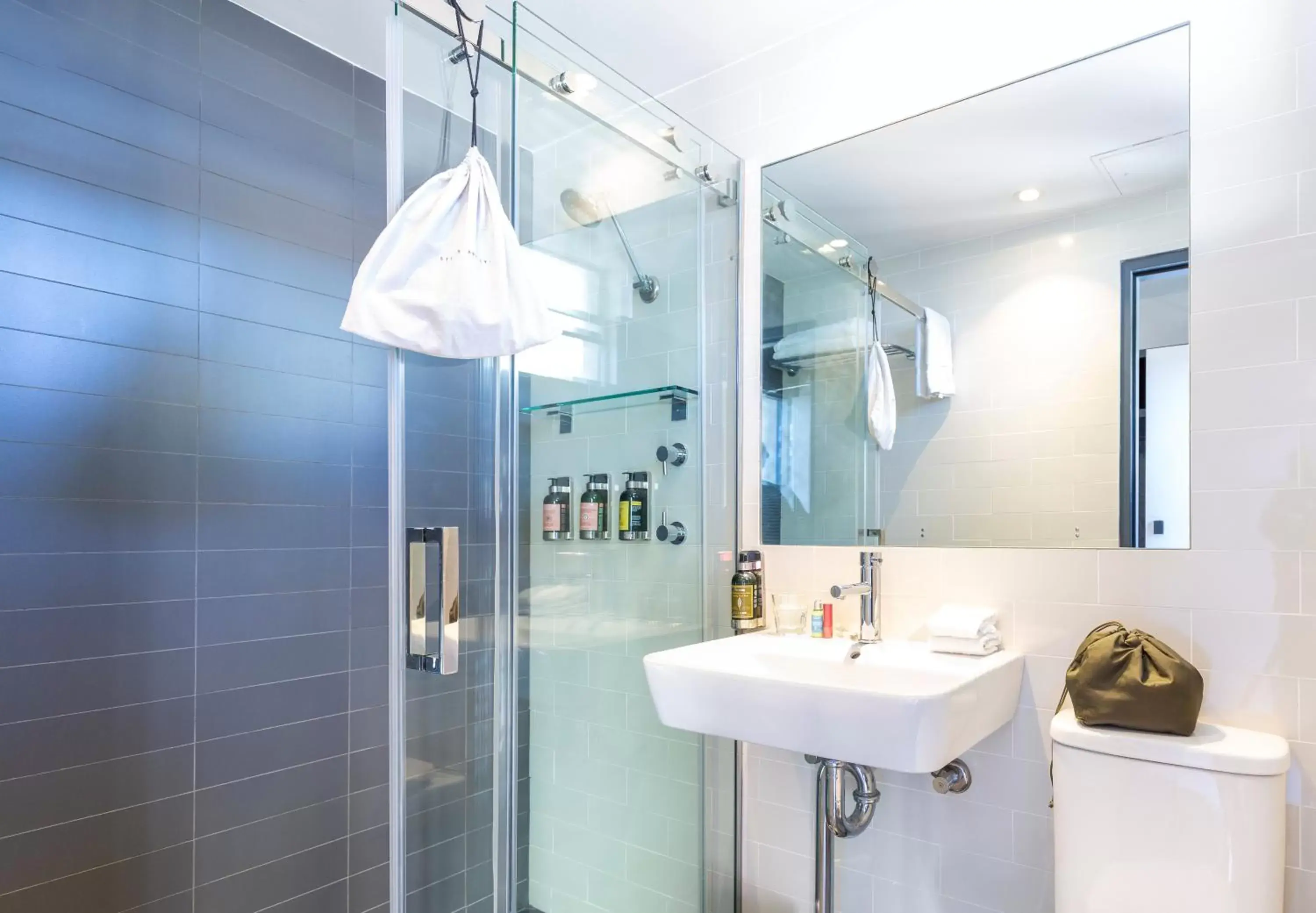 Shower, Bathroom in Haven Glebe