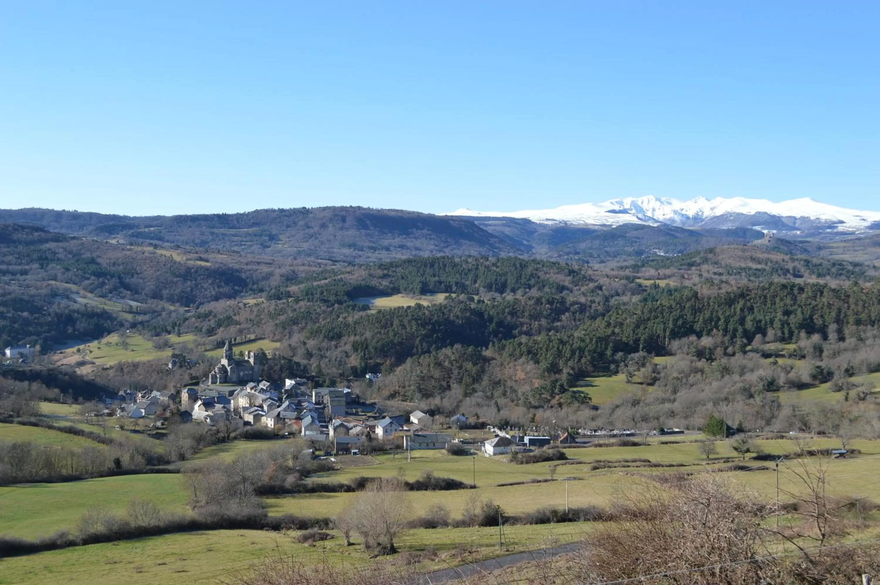Natural landscape in Hôtel Mercure Saint-Nectaire Spa & Bien-être