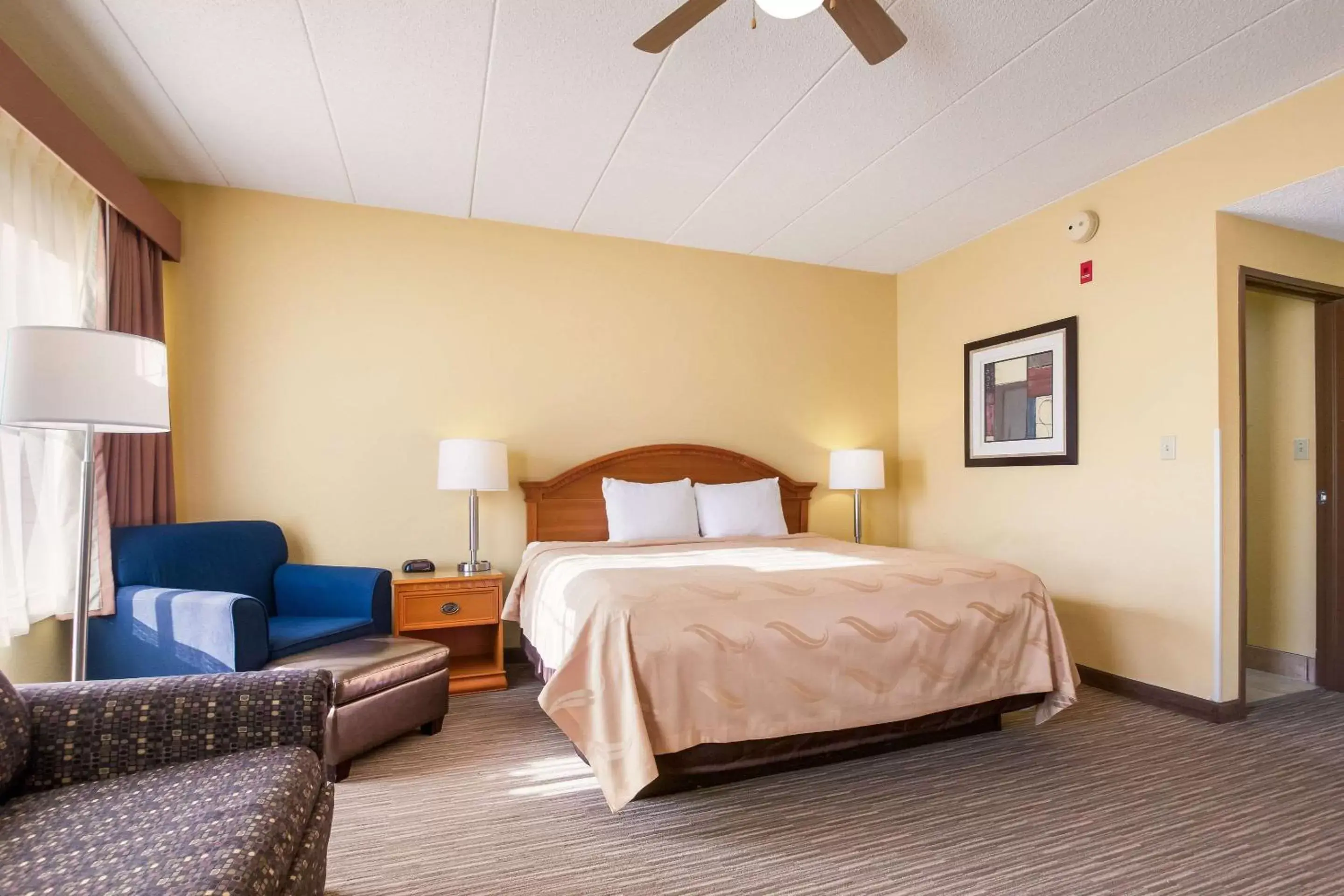 Bedroom, Bed in Quality Inn & Suites CVG Airport