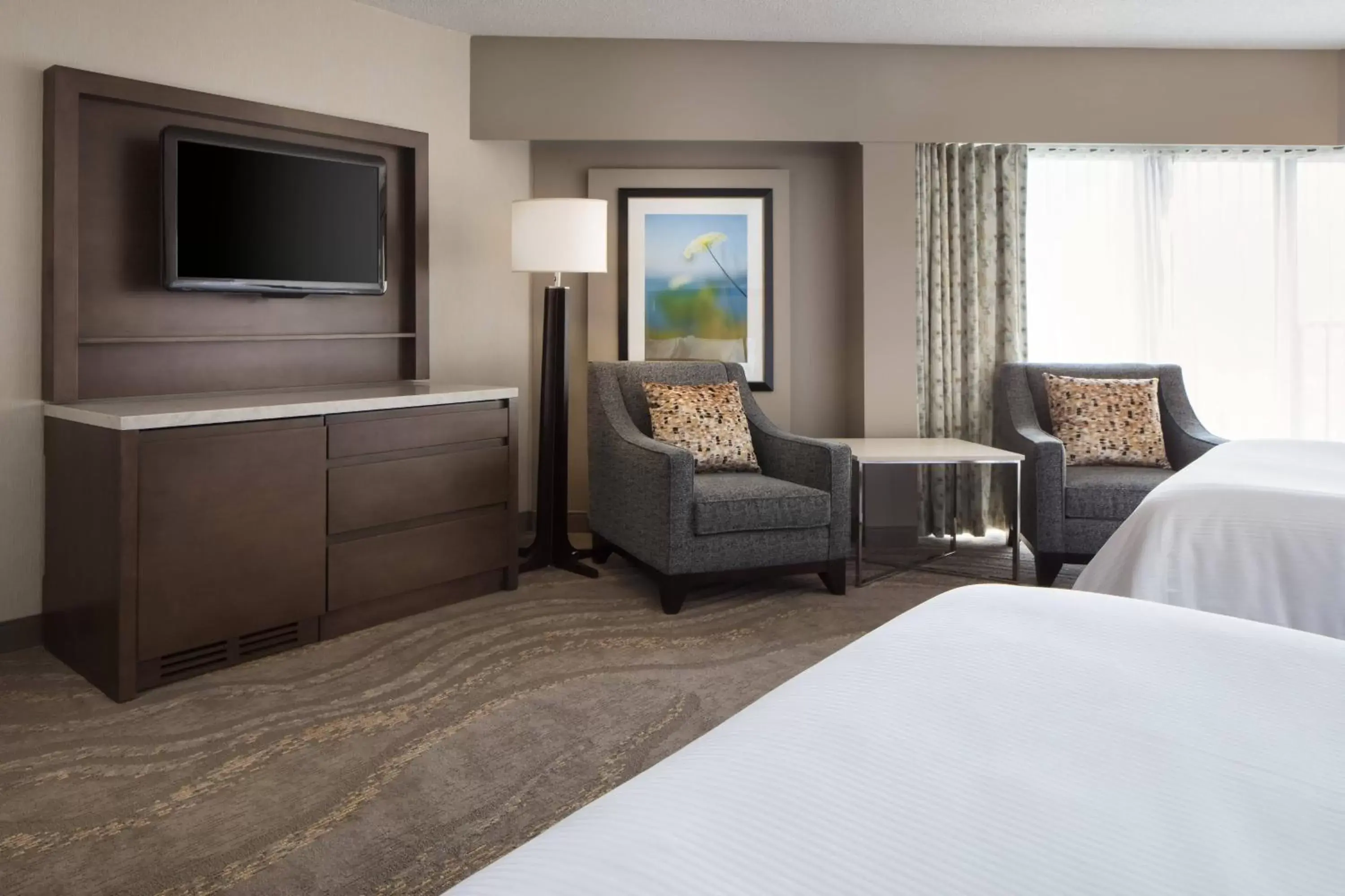 Photo of the whole room, Seating Area in The Westin Kansas City at Crown Center