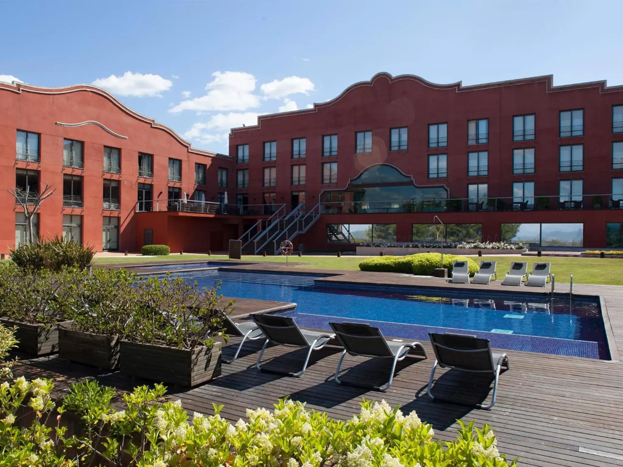 Swimming Pool in Hotel Barcelona Golf Resort 4 Sup