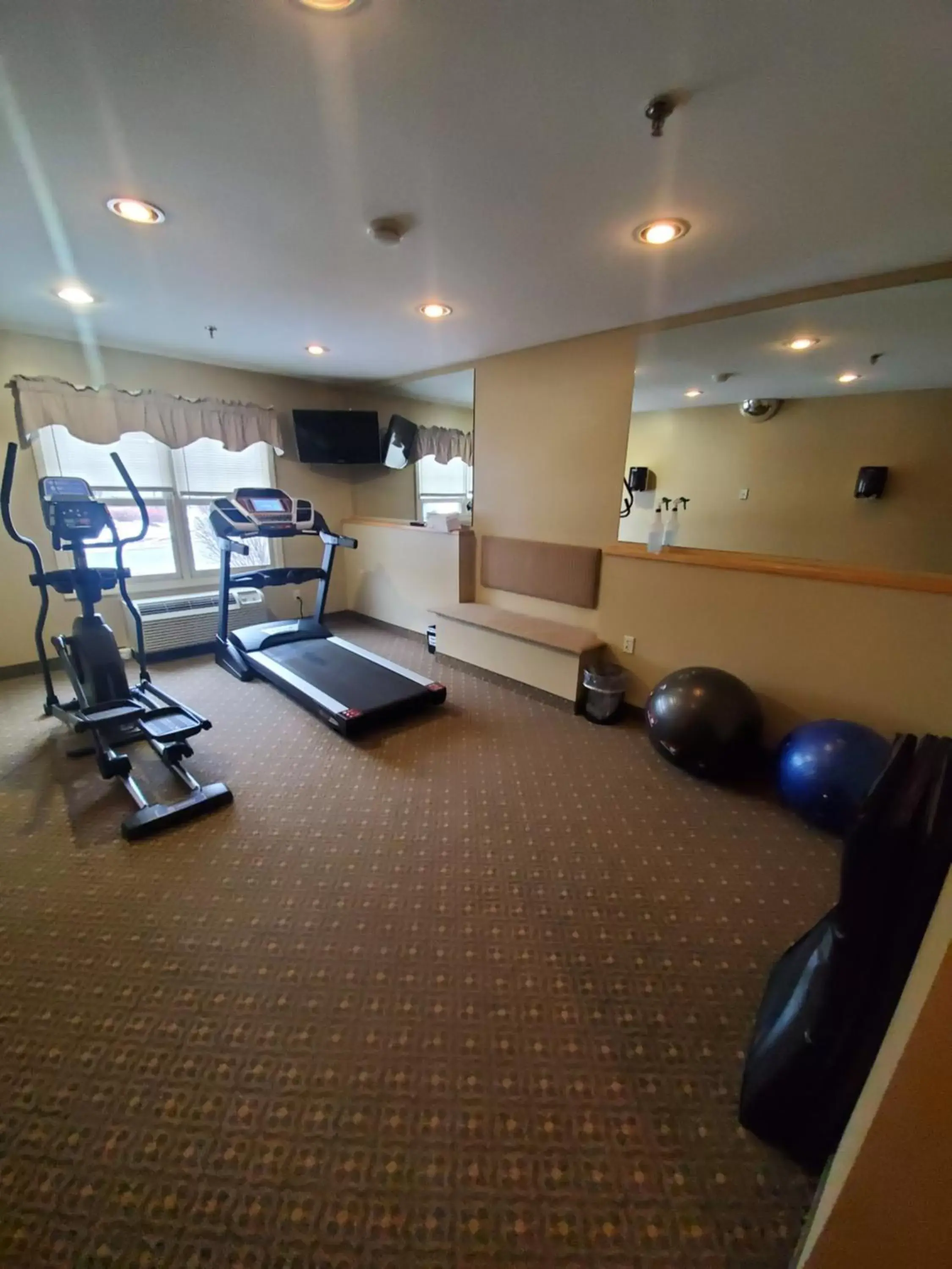 Fitness Center/Facilities in Country Inn at the Mall