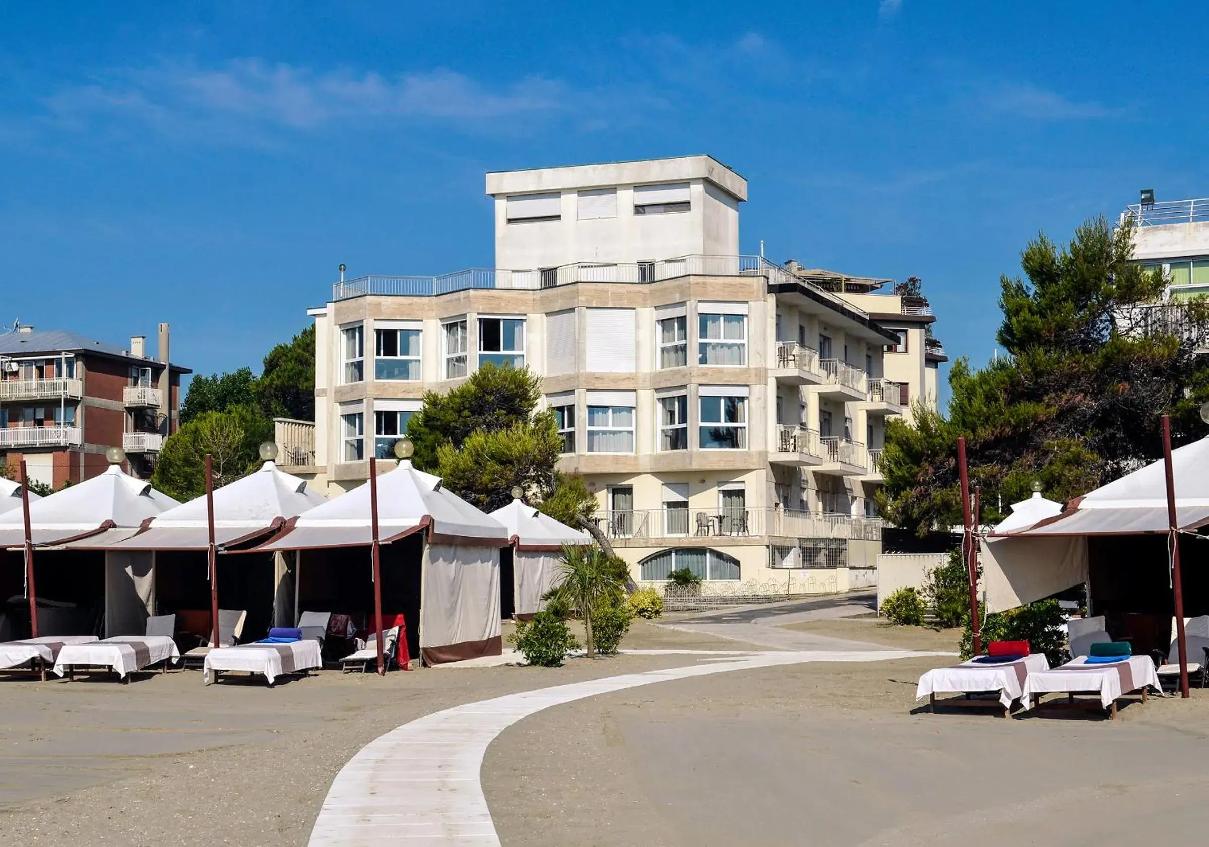 Property Building in Hotel Petit Palais